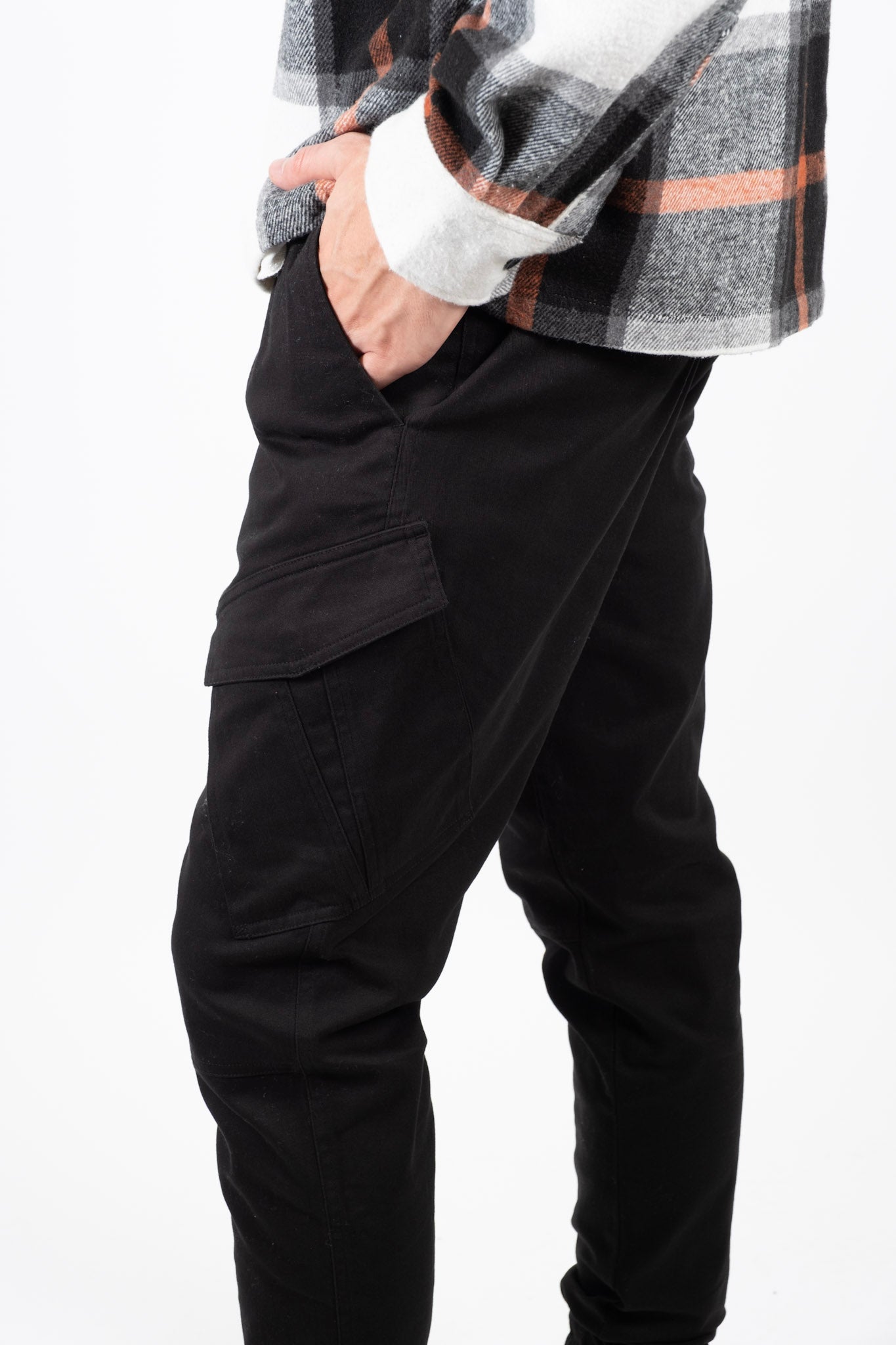 Diagonal Cargo Pocket Twill Jogger