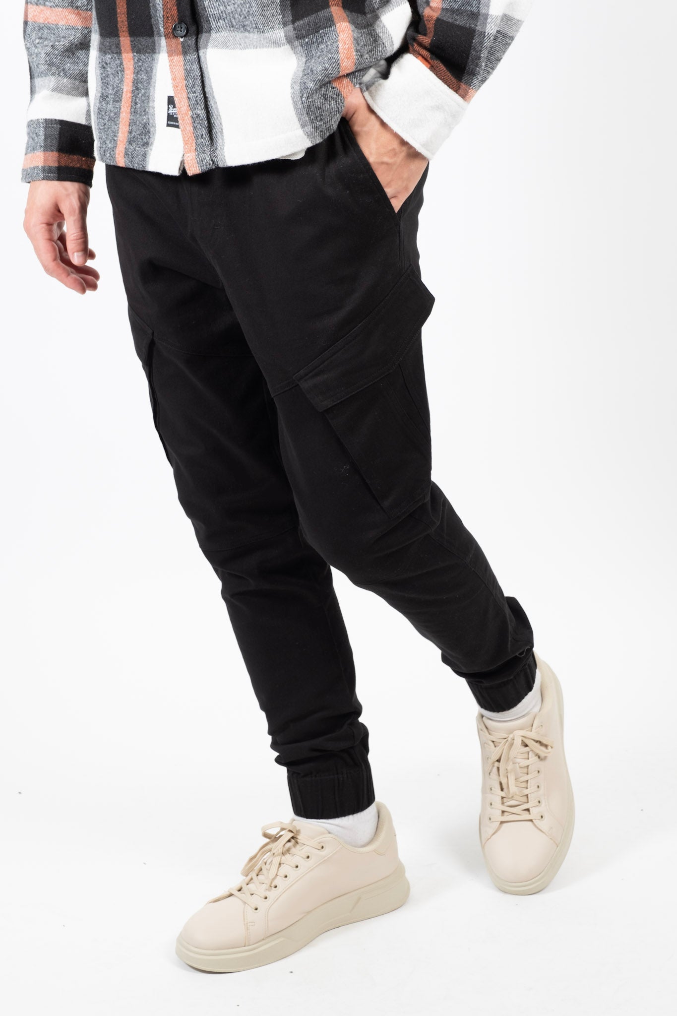 Diagonal Cargo Pocket Twill Jogger