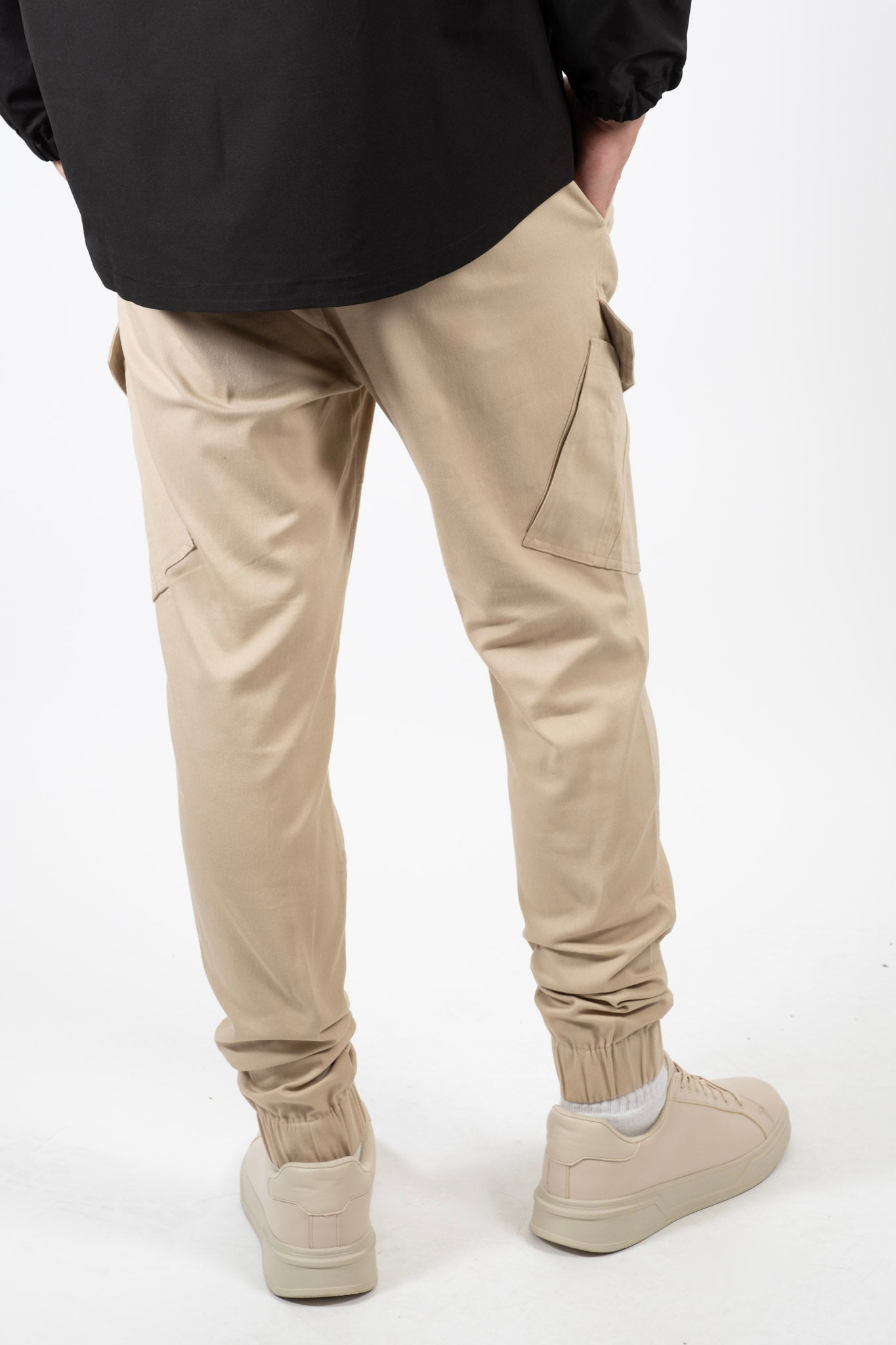 Diagonal Cargo Pocket Twill Jogger