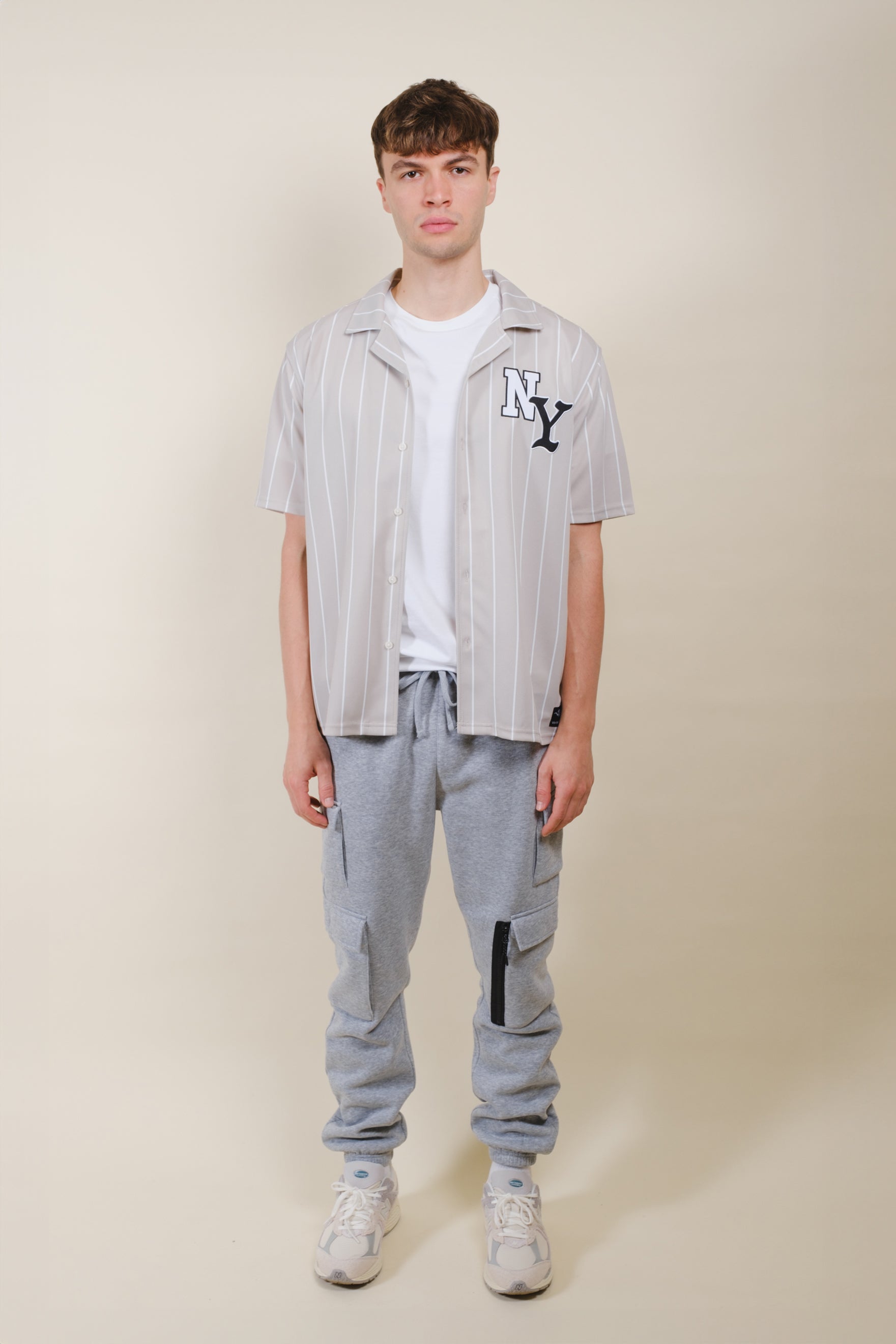 Comfy Men's Fleece Cargo Sweatpants
#color_heather grey