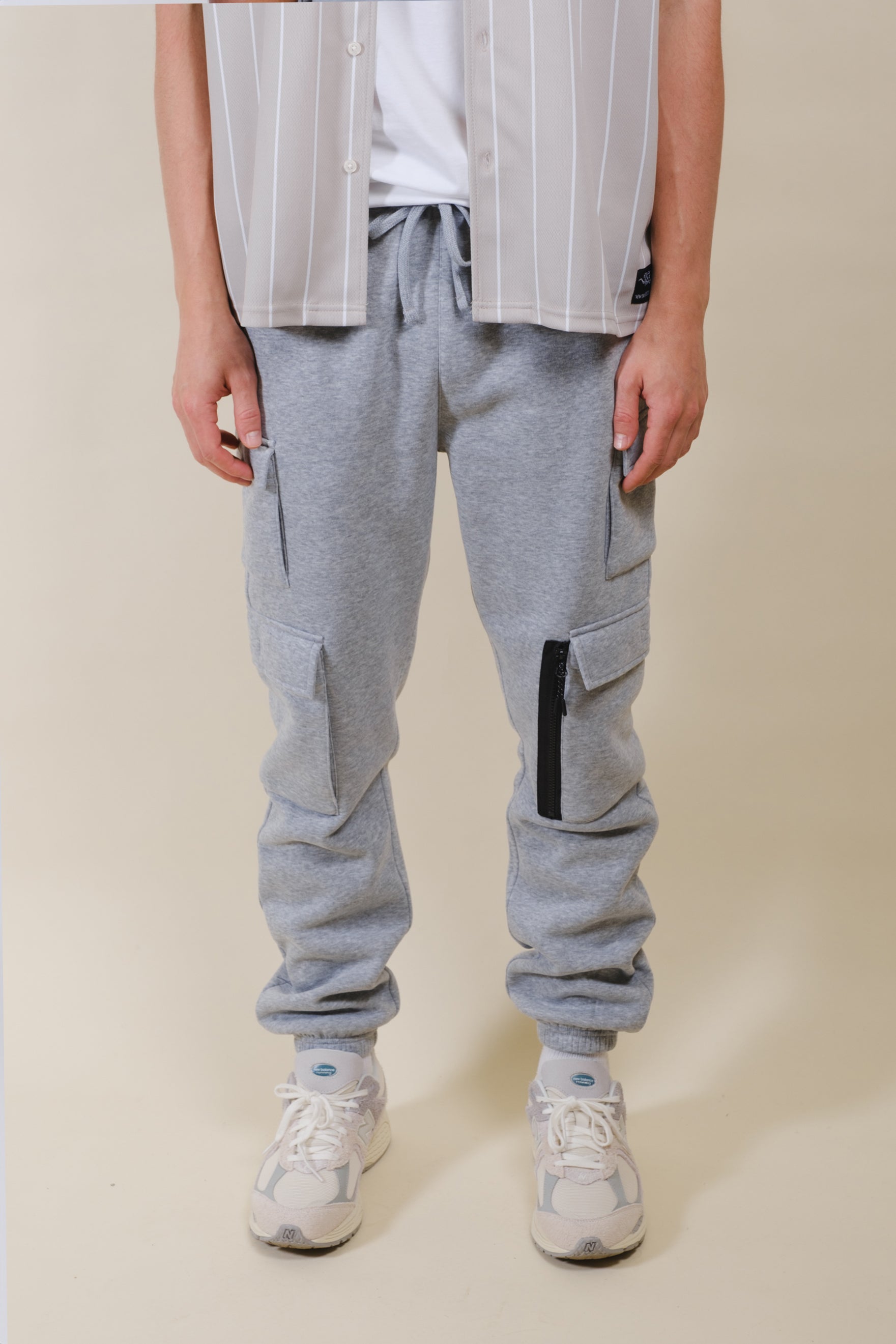 Fleece Zip Detail Utility Cargo Sweatpant #color_heather grey