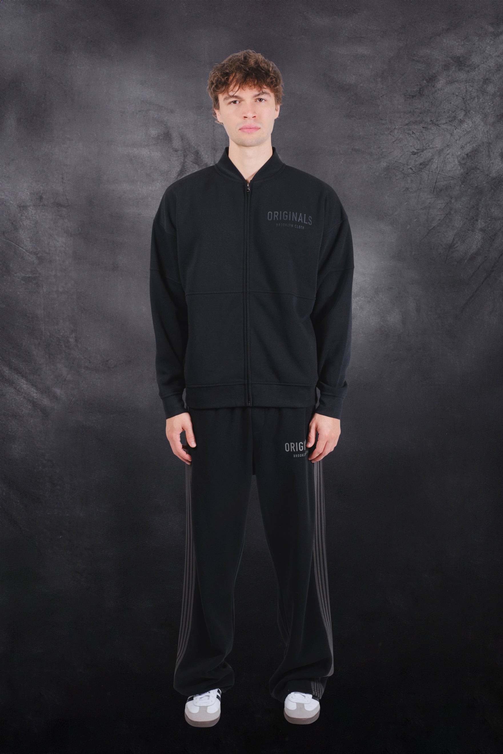High quality men's fleece track pants #color_black