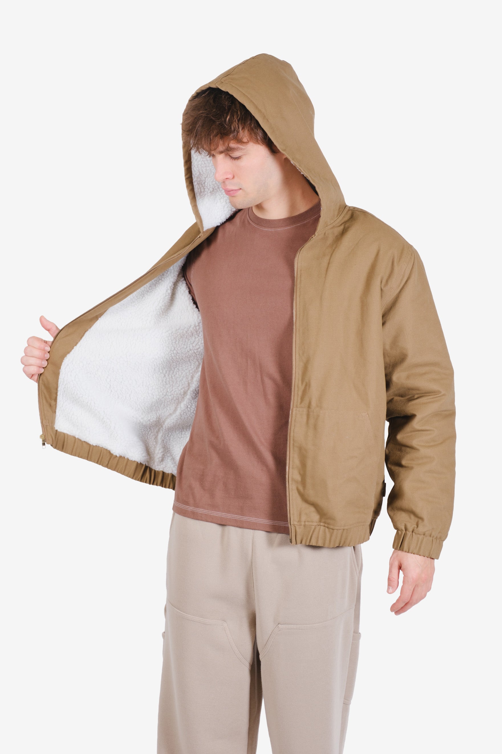 Men’s hooded canvas jacket with sherpa lining
#color_tobacco
