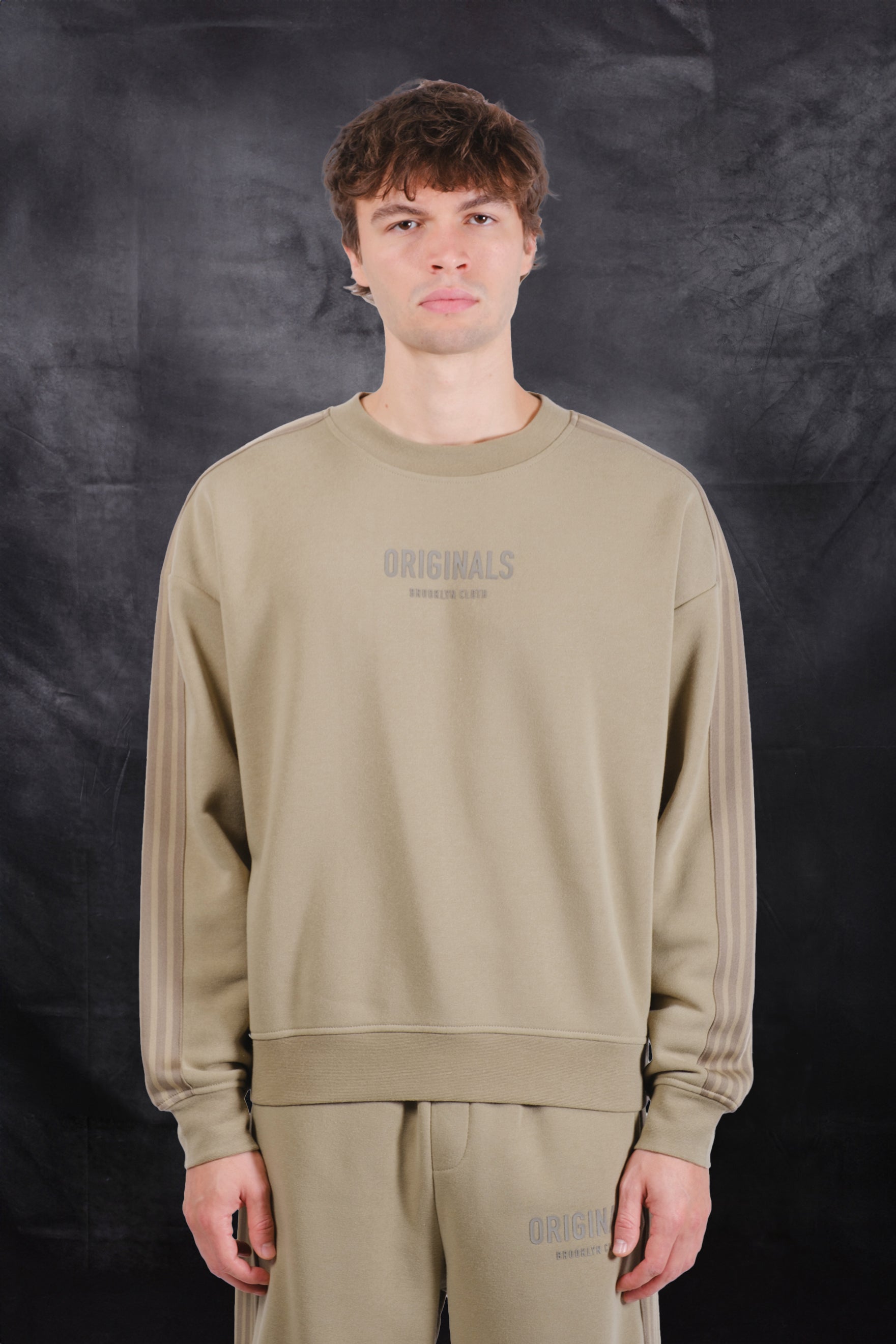 Men's originals crewneck track sweatshirt
#color_olive grey