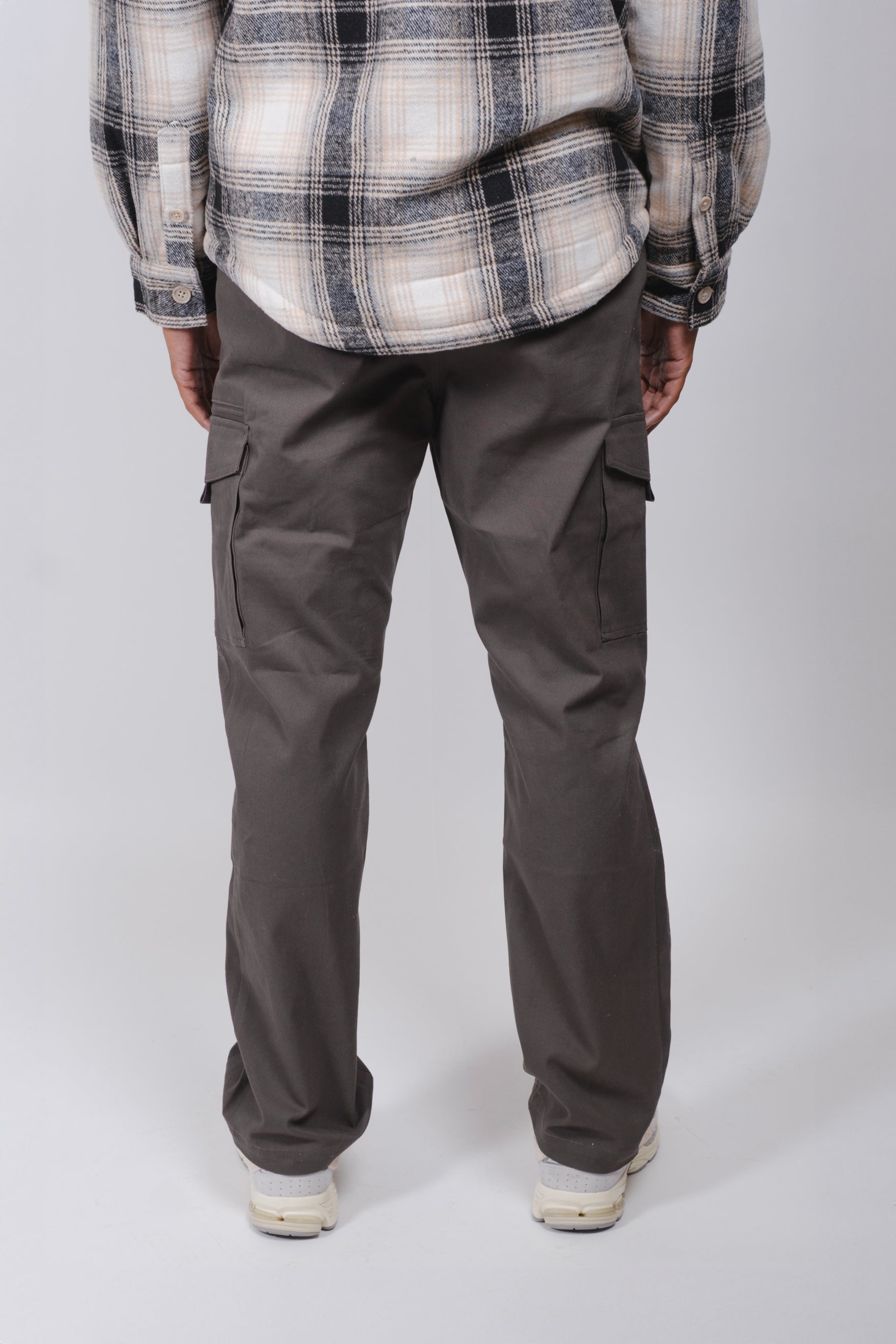 Men's cargo pants with durable twill and multiple zip pockets
#color_charcoal grey