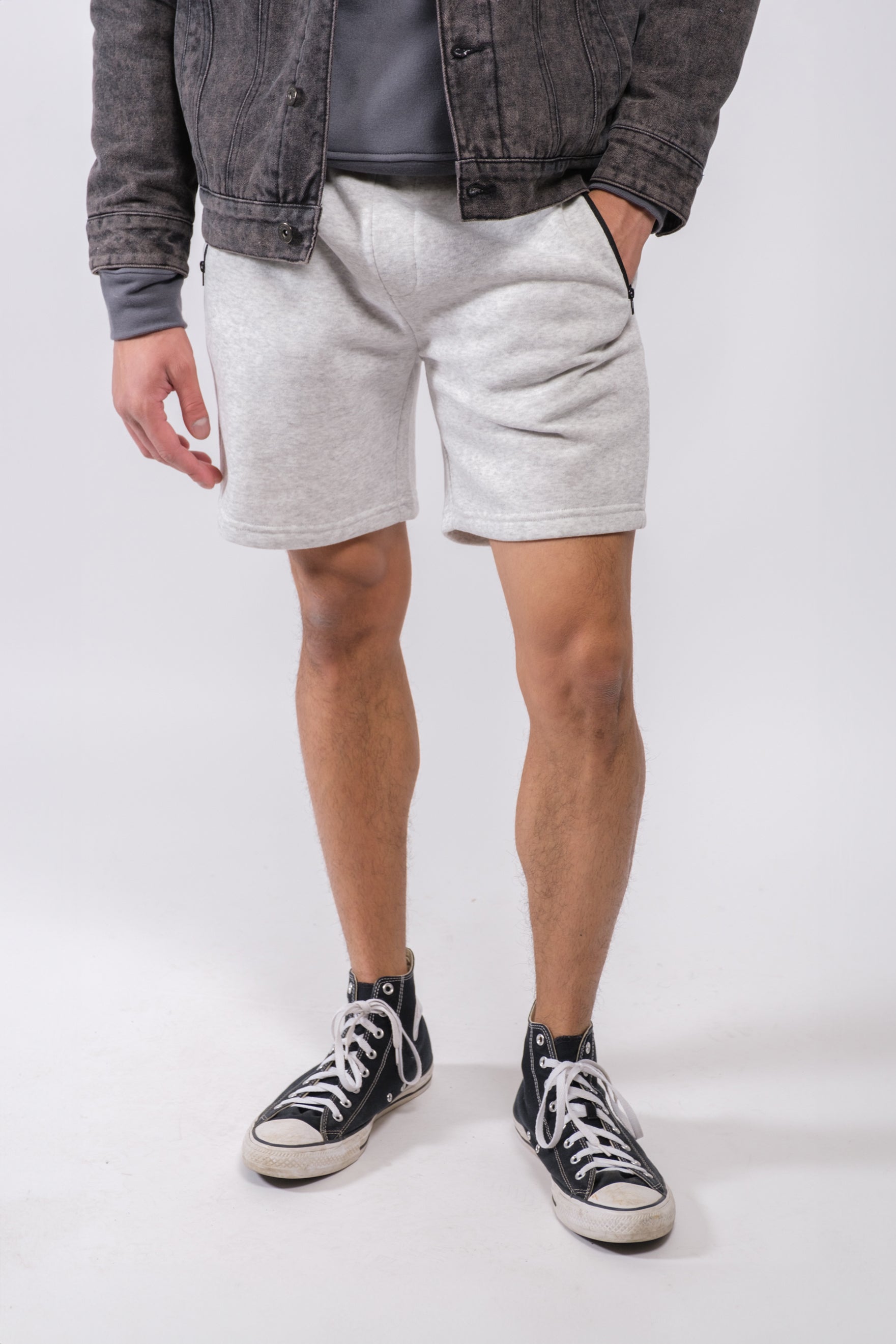 Men's 7 inch inseam fleece shorts with secure zip pocket
#color_oatmeal