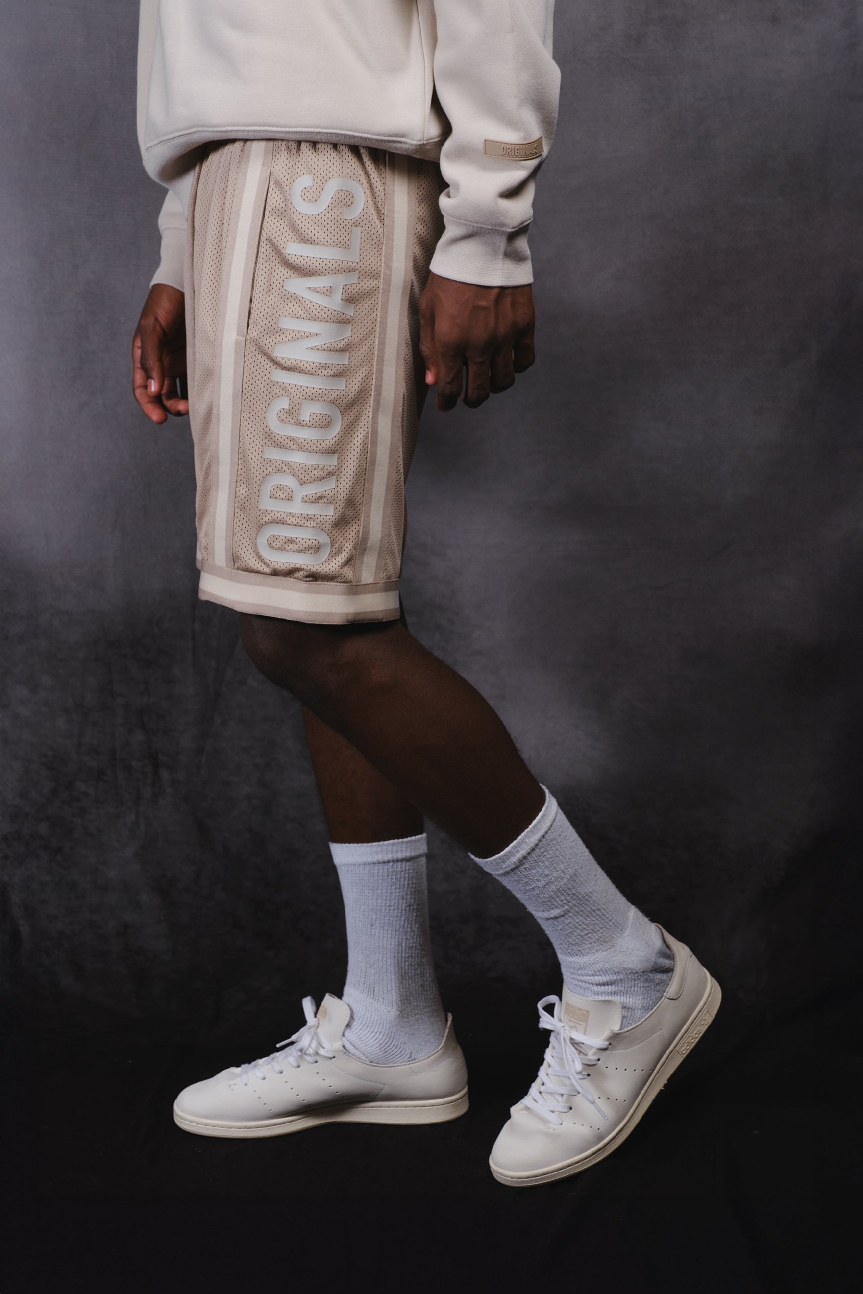 Durable nylon Originals Basketball Shorts with paneled sides for men
#color_pumice-stone