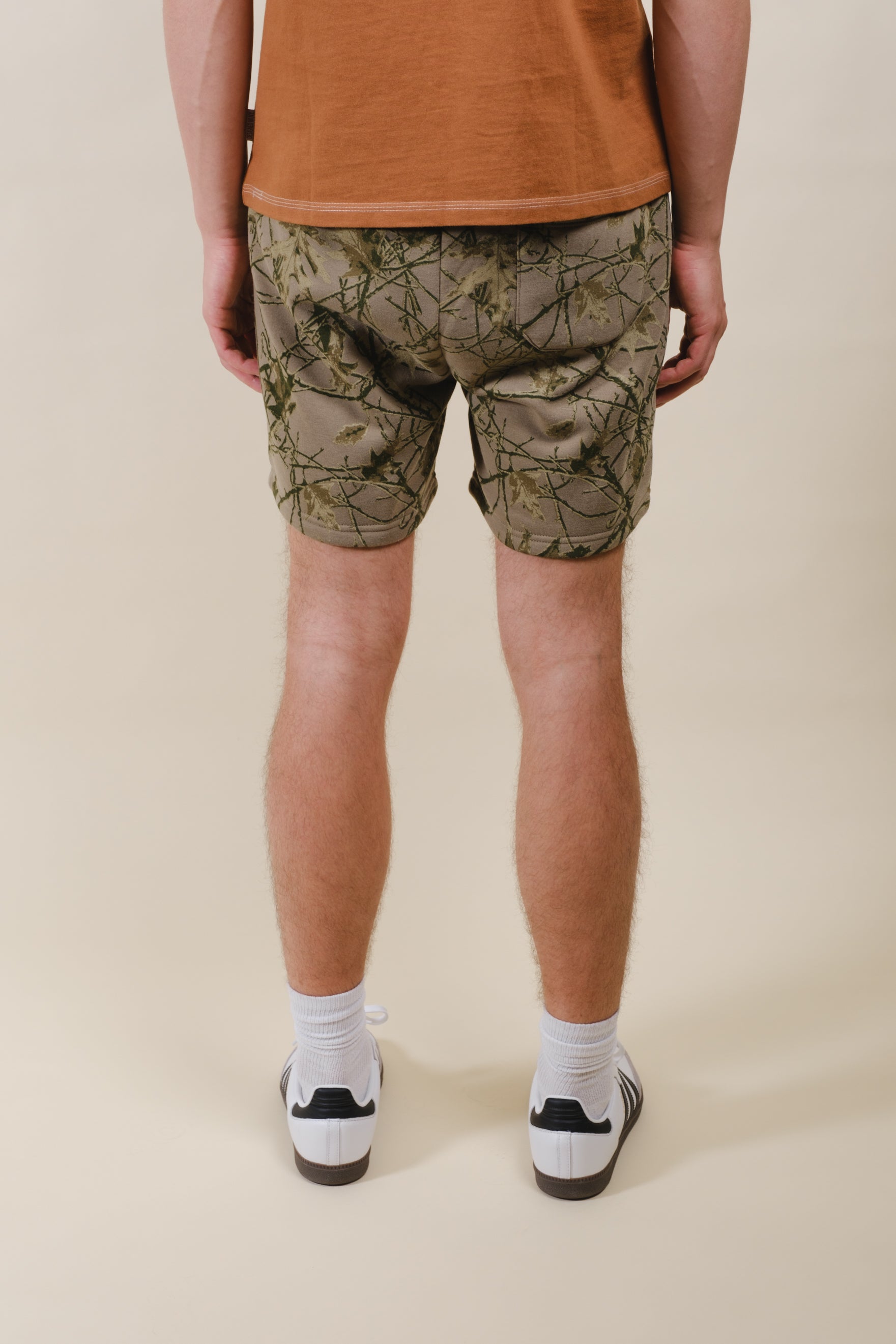 Men's Real Tree Camo Fleece Short with adjustable waist #color_olive