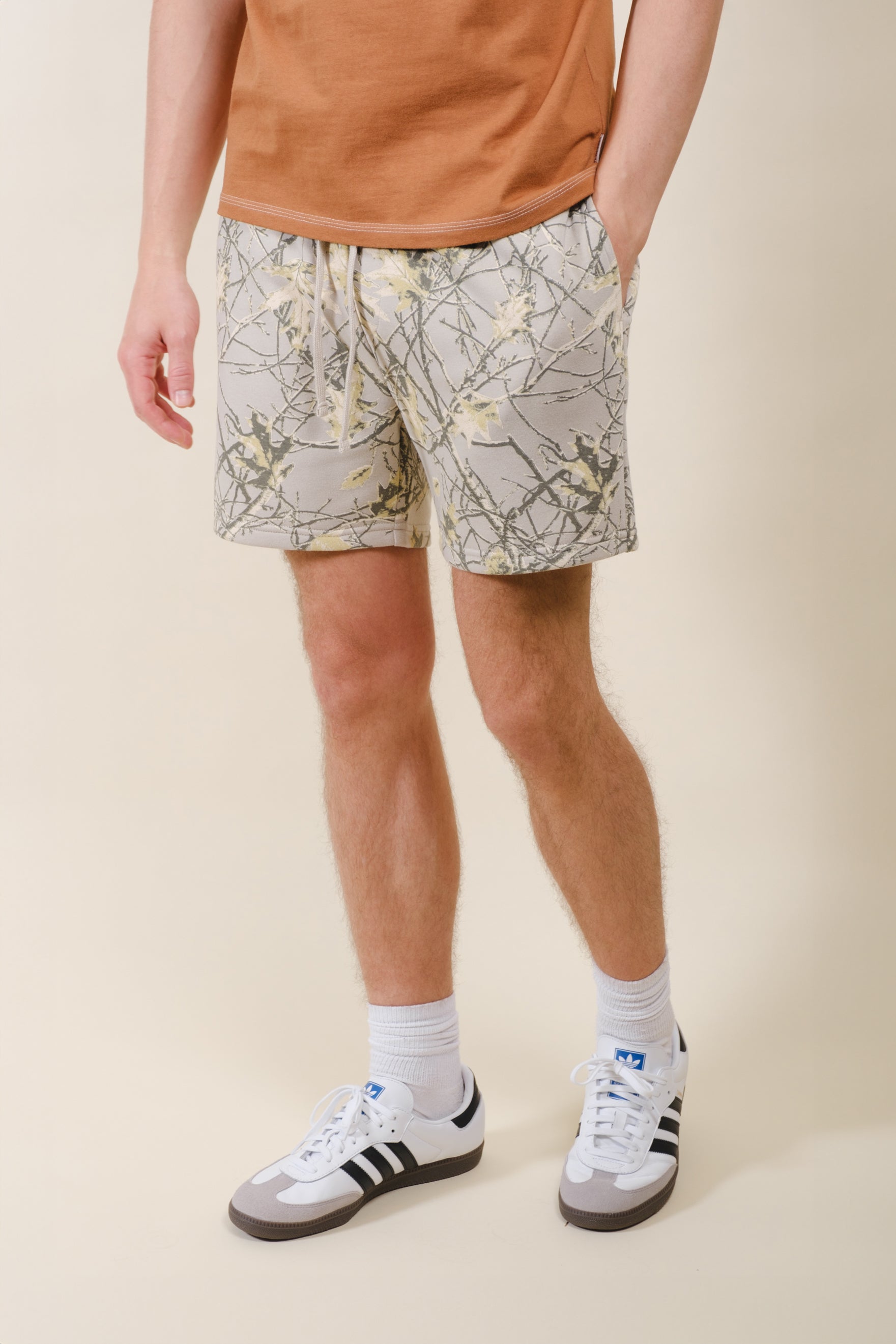 Real Tree Camo Fleece Short for men #color_sand