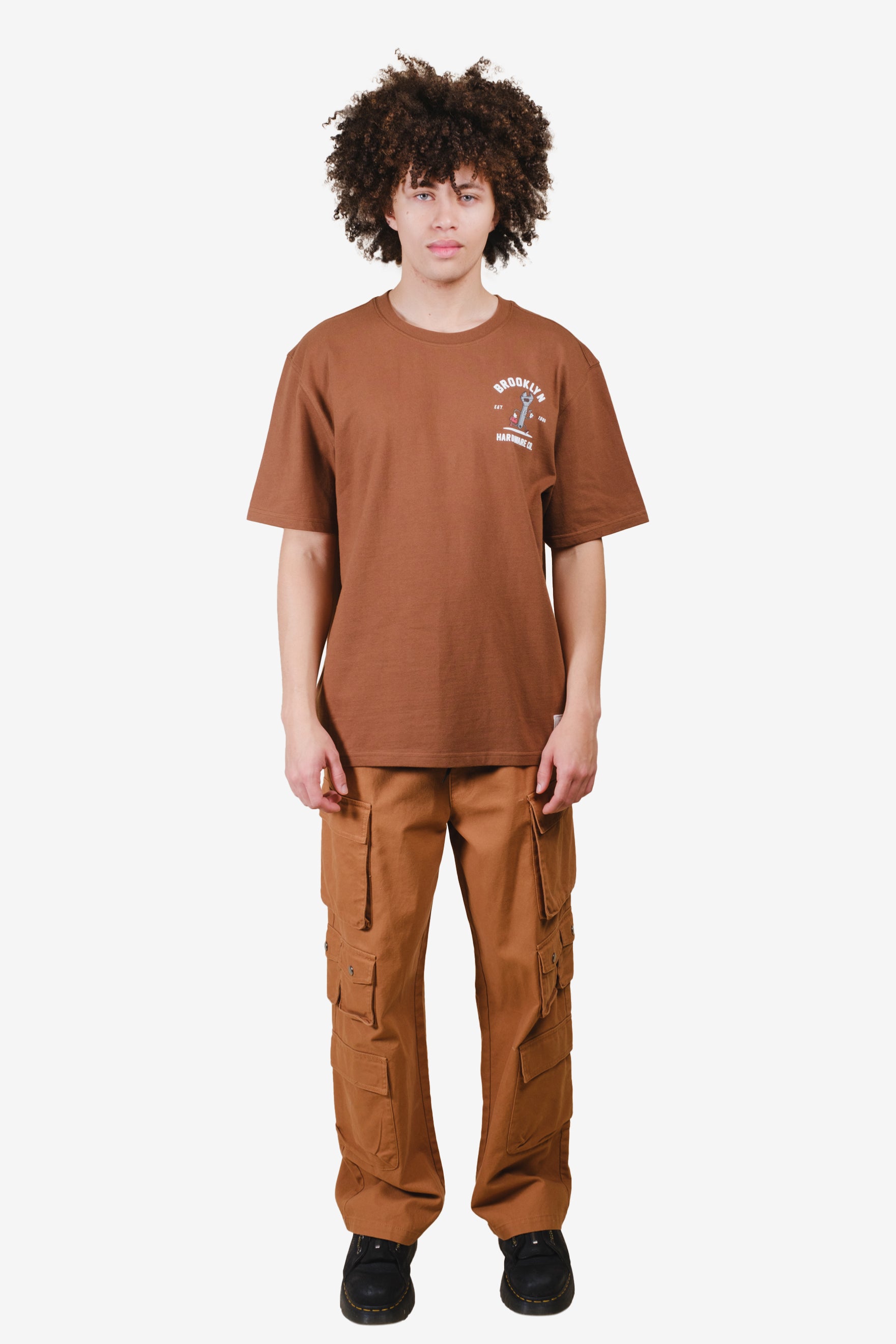 Boxy relaxed fit men's t shirt in toffee #color_toffee