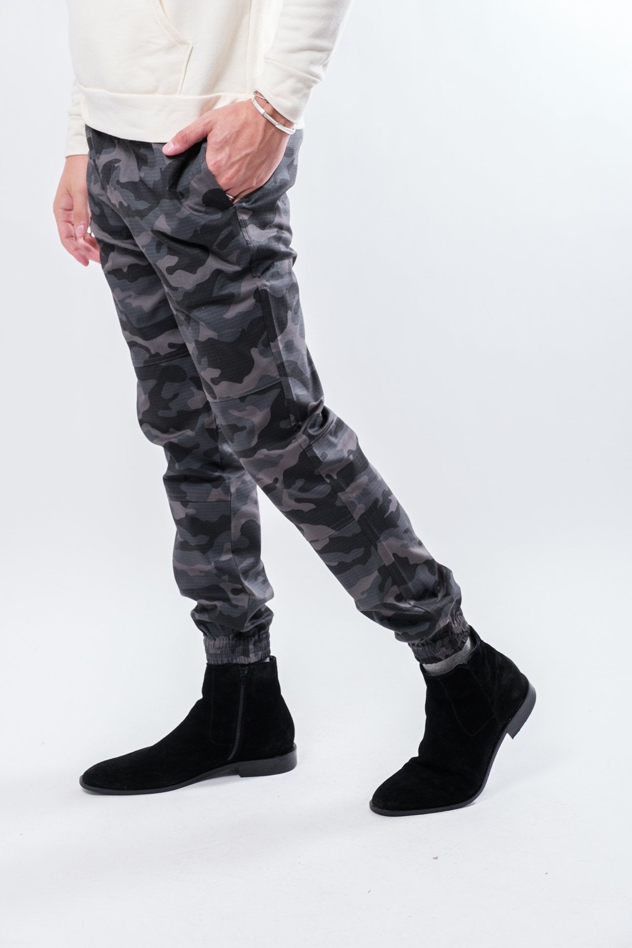 #color_black camo