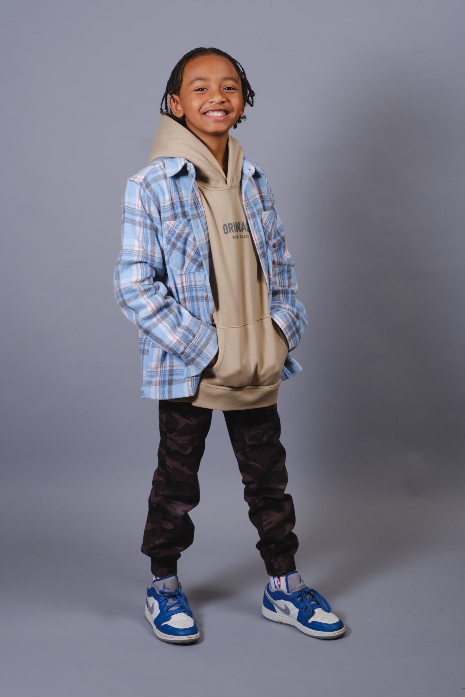 Kids heavy flannel shacket with long sleeves
#color_blue beige