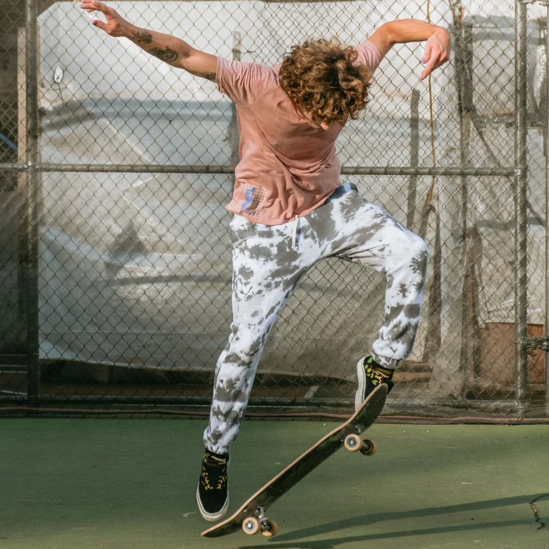 Joggers vs. Sweatpants: Which is Best for You? by Brooklyn Cloth