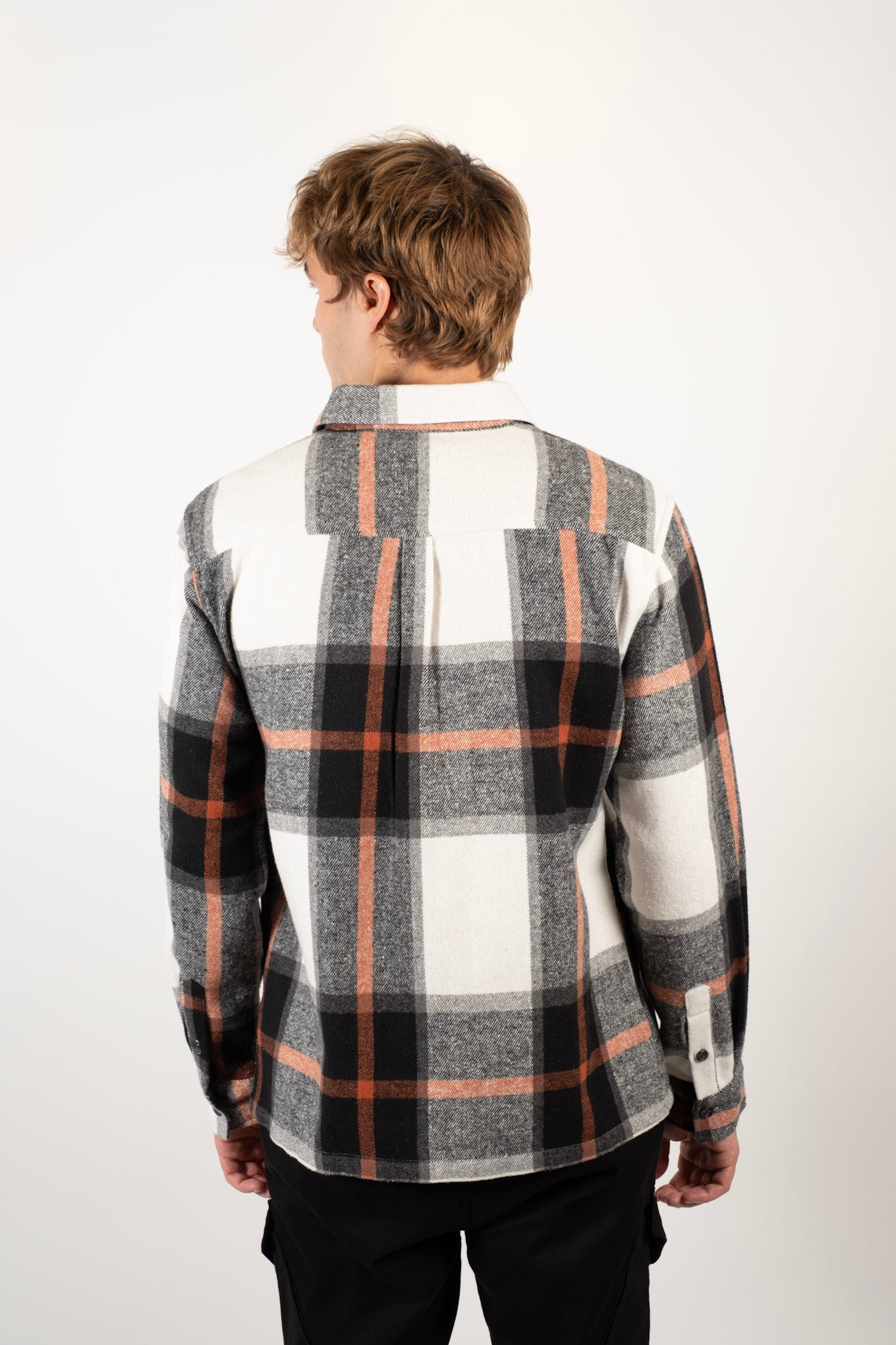 Versatile layering heavy flannel jacket
#color_black cream