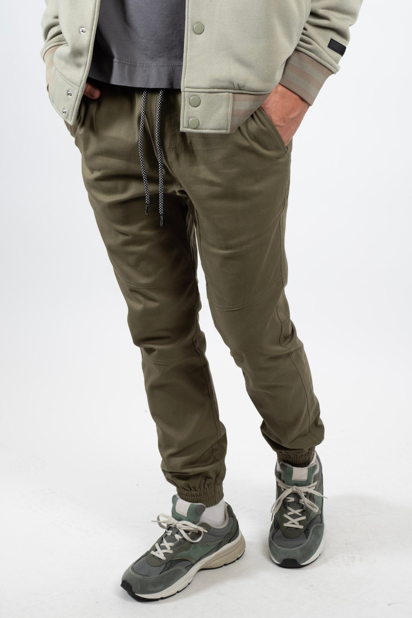 BLACK TWILL JOGGER PANT WITH ZIPPER POCKET – Bloomefield