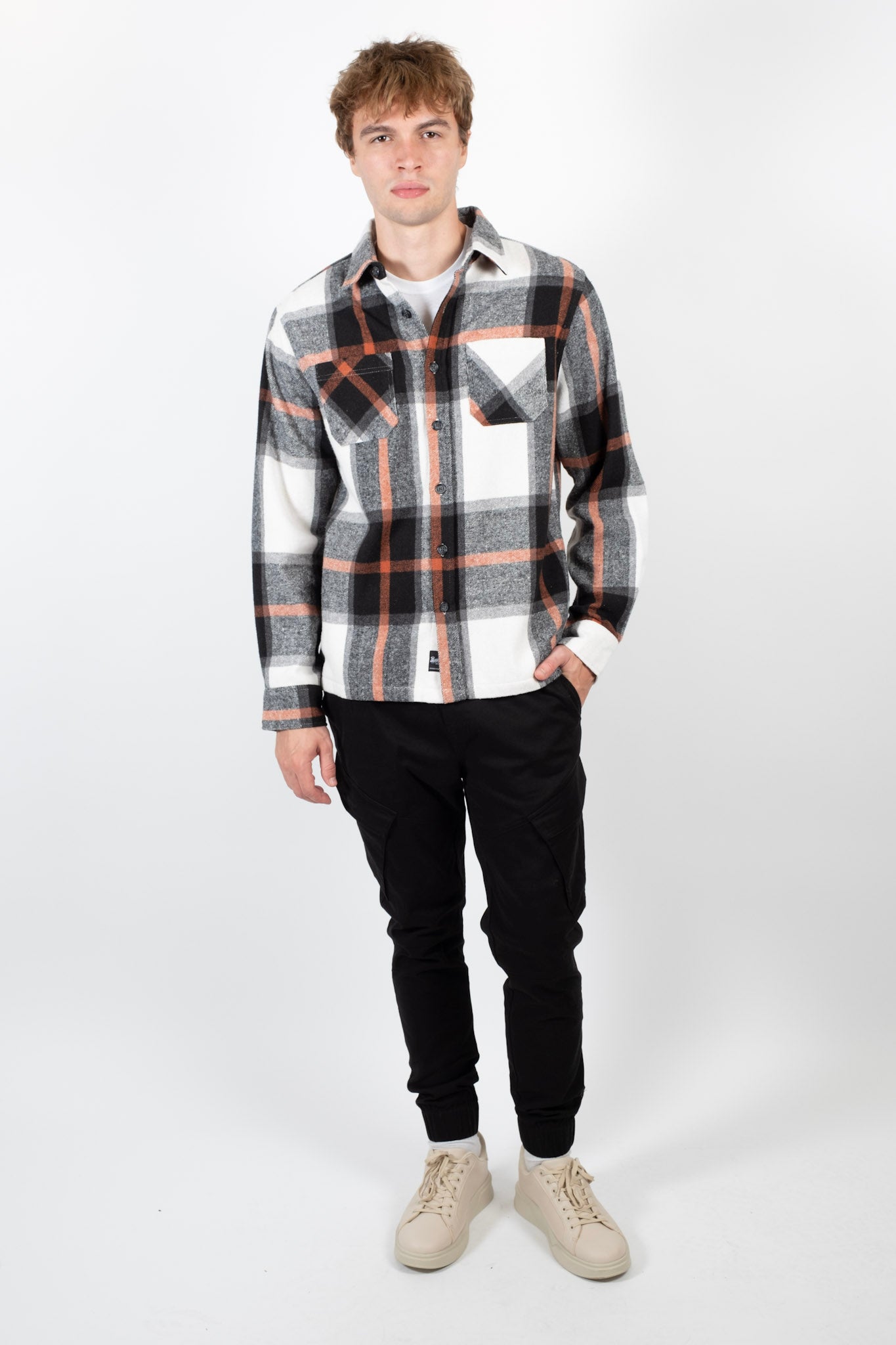 Heavy flannel shacket for fall
#color_black cream