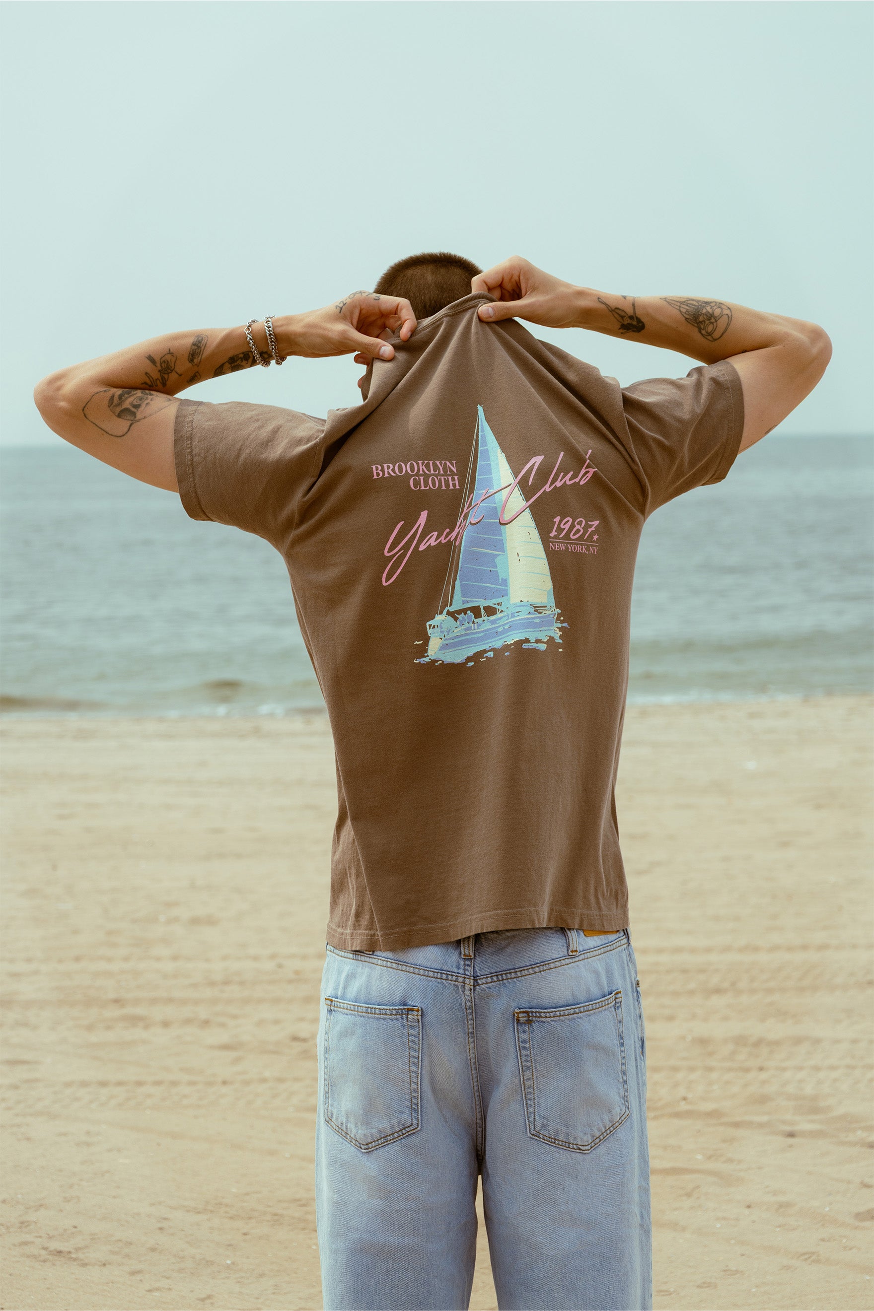 Yacht Club Brown