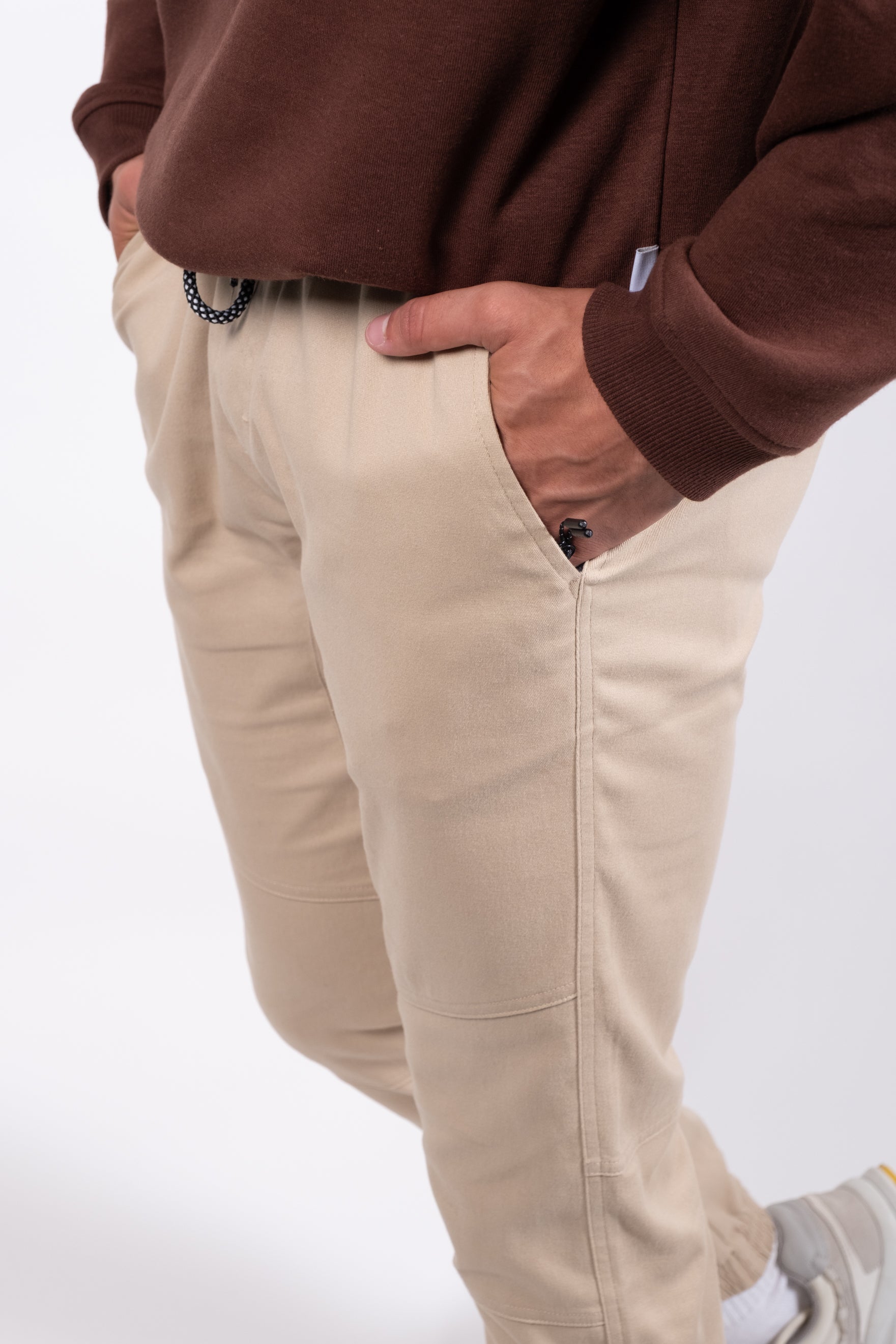 Khaki men's Side Pocket Zip Twill Jogger 2.0 with cuffed ankles
#color_khaki