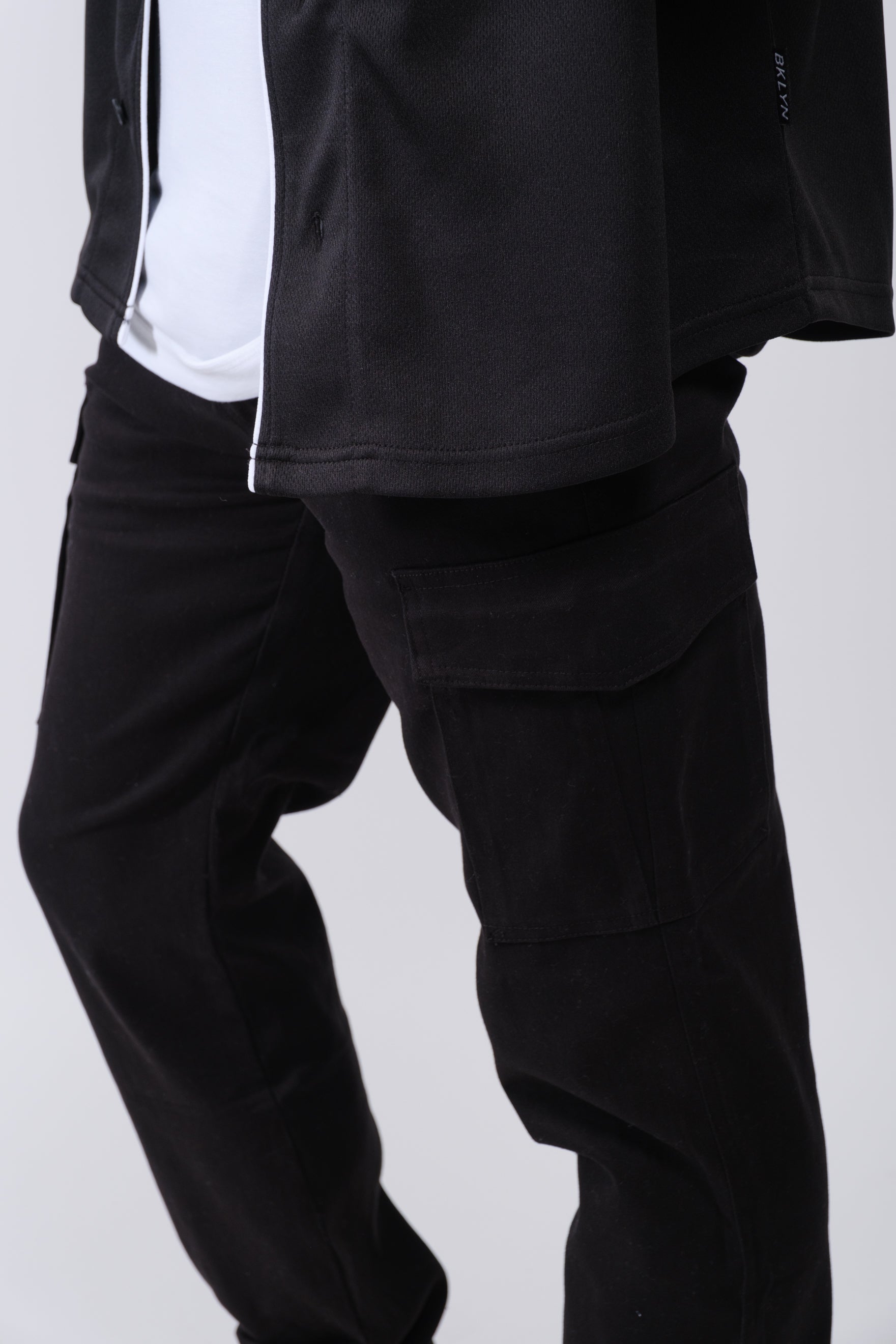 Classic Cargo joggers for men with durable twill fabric and side pockets
#color_black