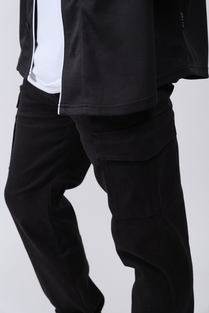 Classic Cargo joggers for men with durable twill fabric and side pockets
#color_black