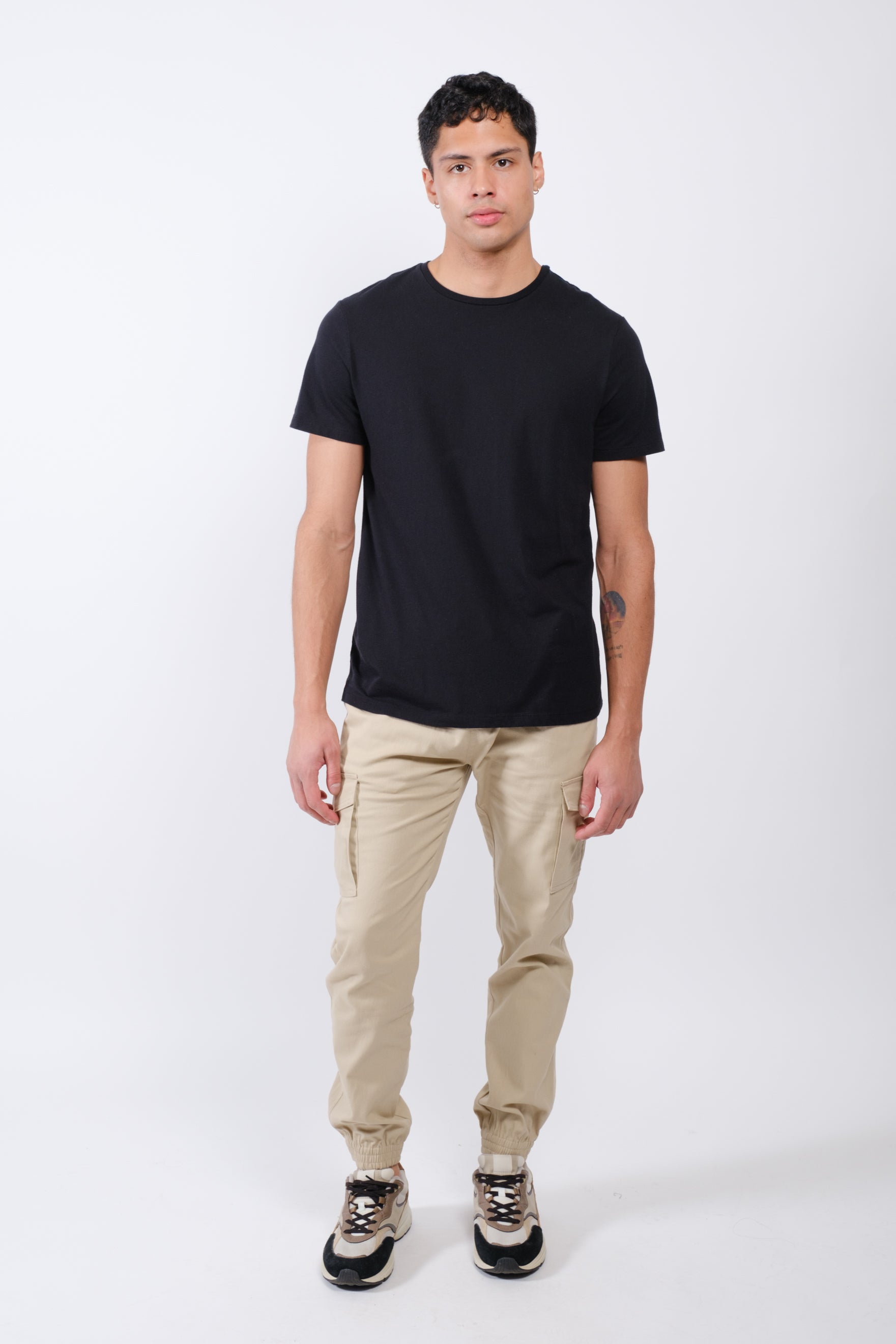 Men's olive twill jogger pants with cargo pockets and stretch waistband for comfort
#color_khaki