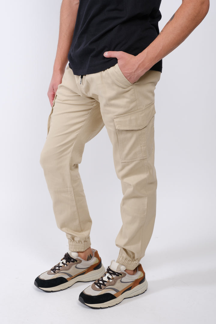 Men's cargo joggers in beige twill fabric with multiple pockets and cuffed hems
#color_khaki