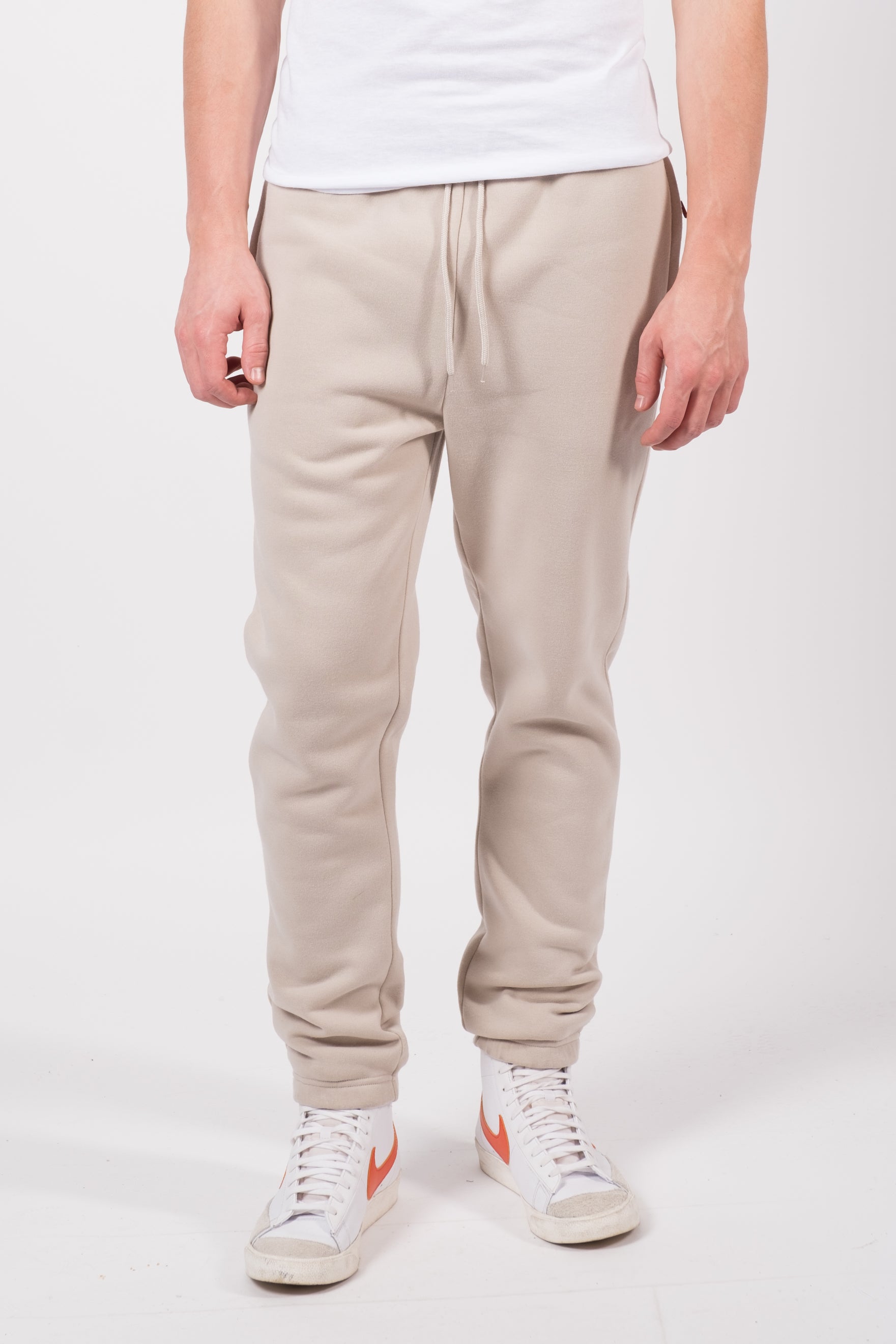 Soft men’s 2.0 sweatpants with poly fleece fabric
#color_sand