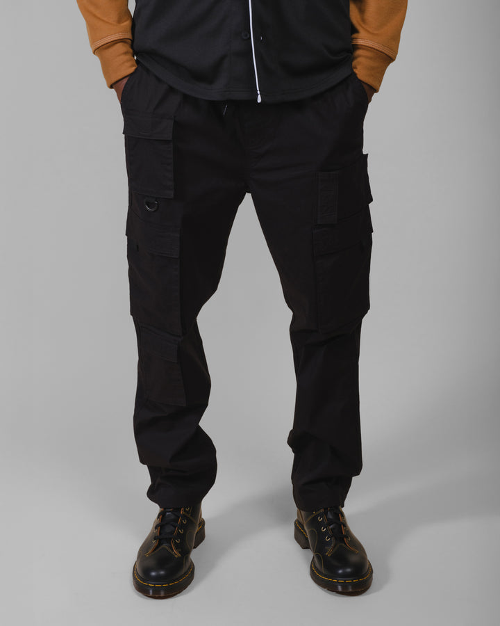 Men’s poplin cargo pants with multiple flap pockets and adjustable waist
#color_black