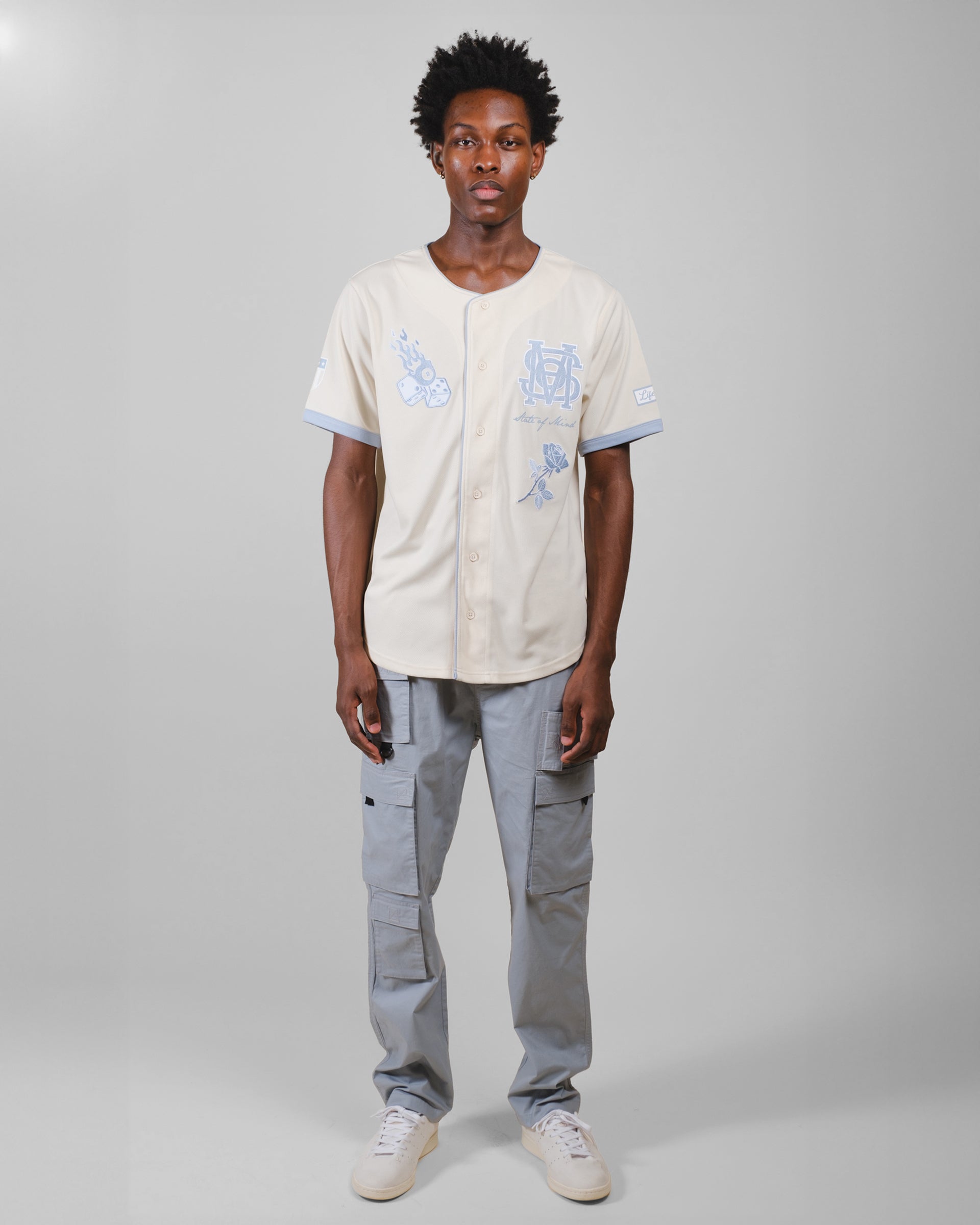 Men’s multi-pocket poplin cargo pants with elastic drawstring waist
#color_quarry