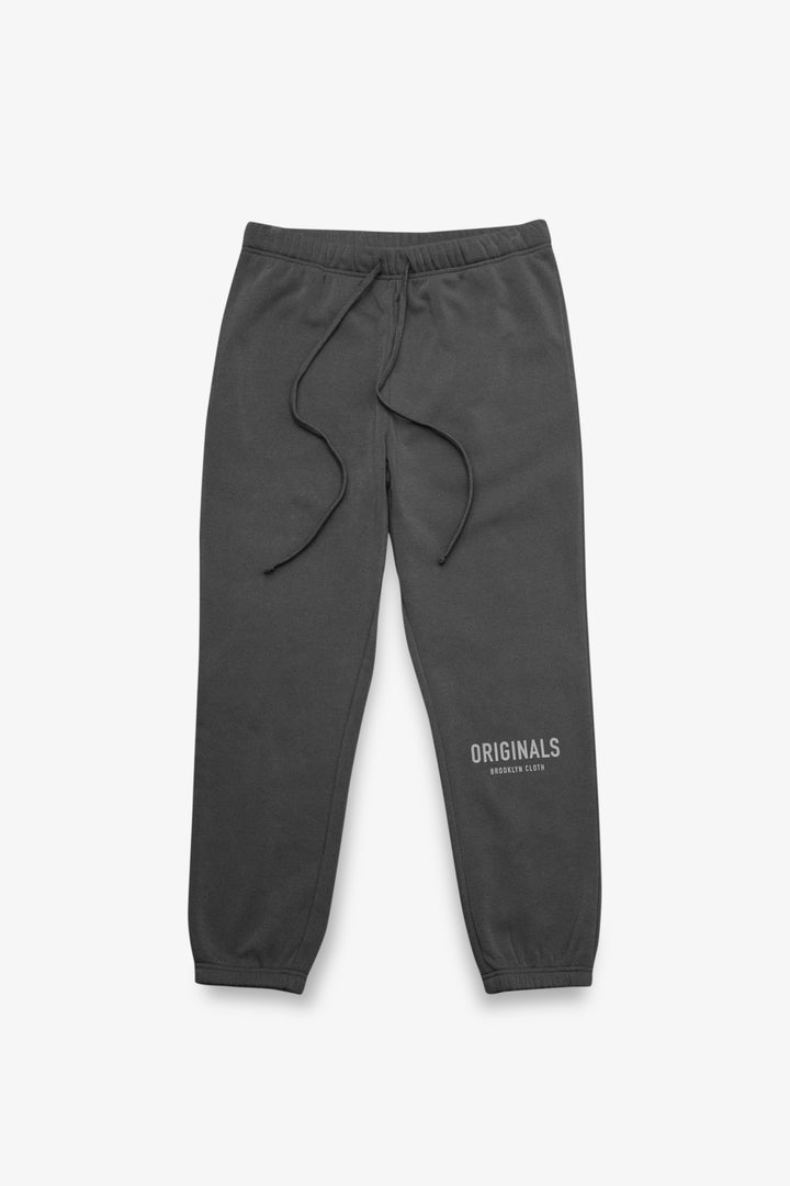 Originals fleece sweatpants with soft lining
#color_dusty-black