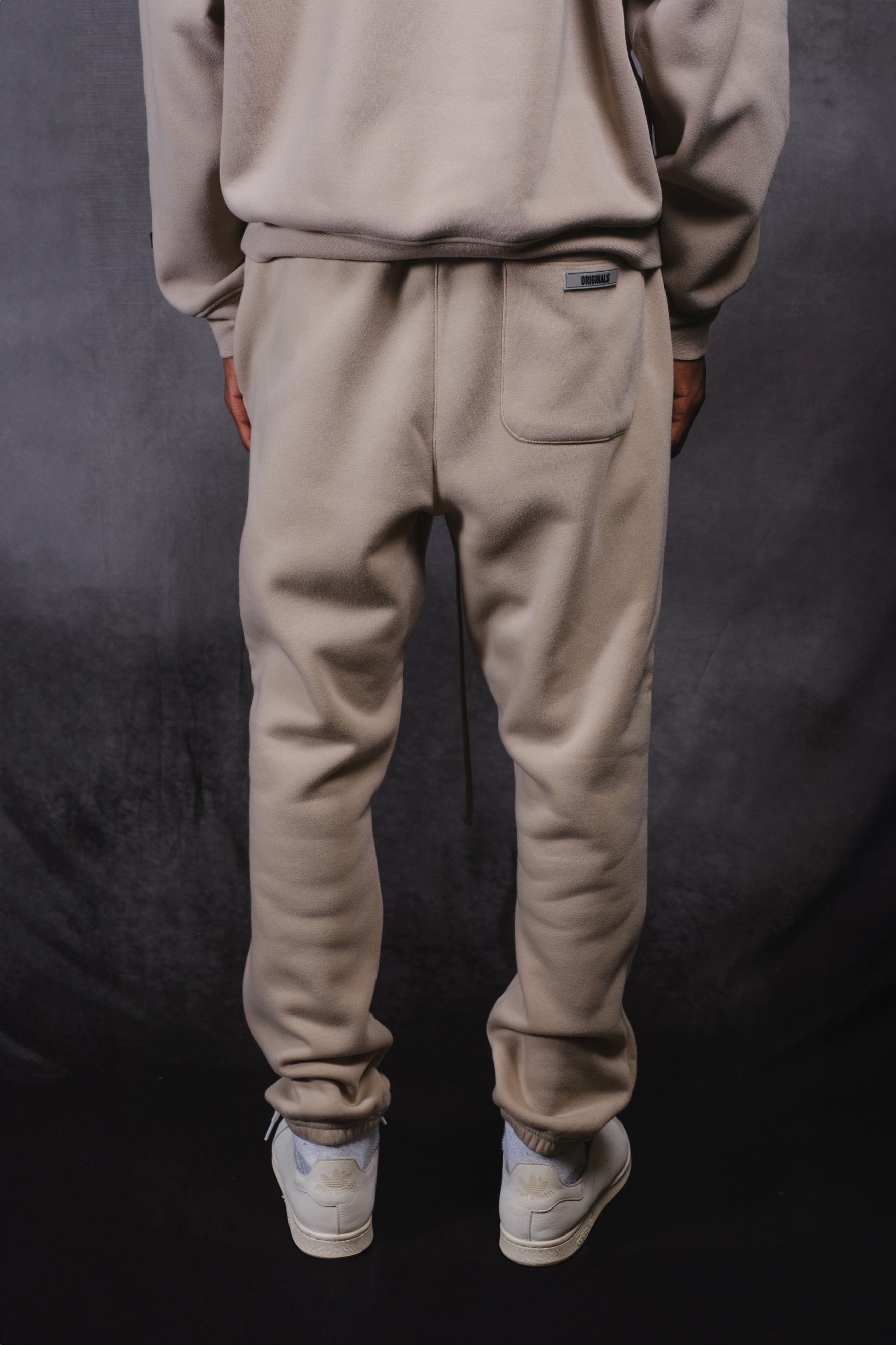 Originals fleece lined sweatpants
#color_pumice stone