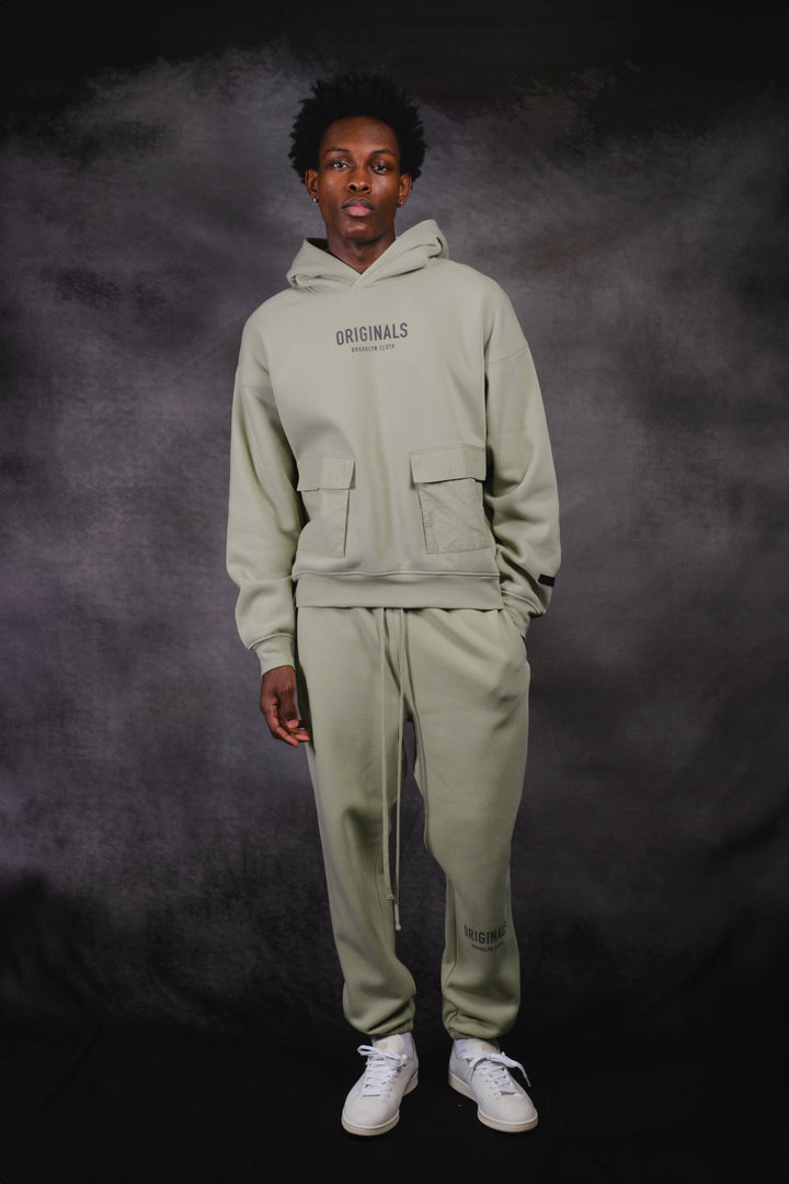 Originals fleece joggers with cozy feel
#color_sage