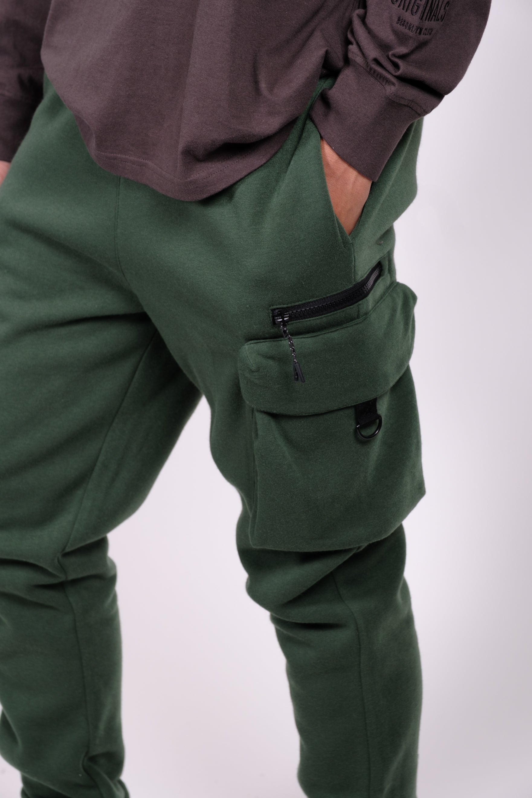 Cargo Pocket Fleece Men's Sweatpants 
#color_hunter-green