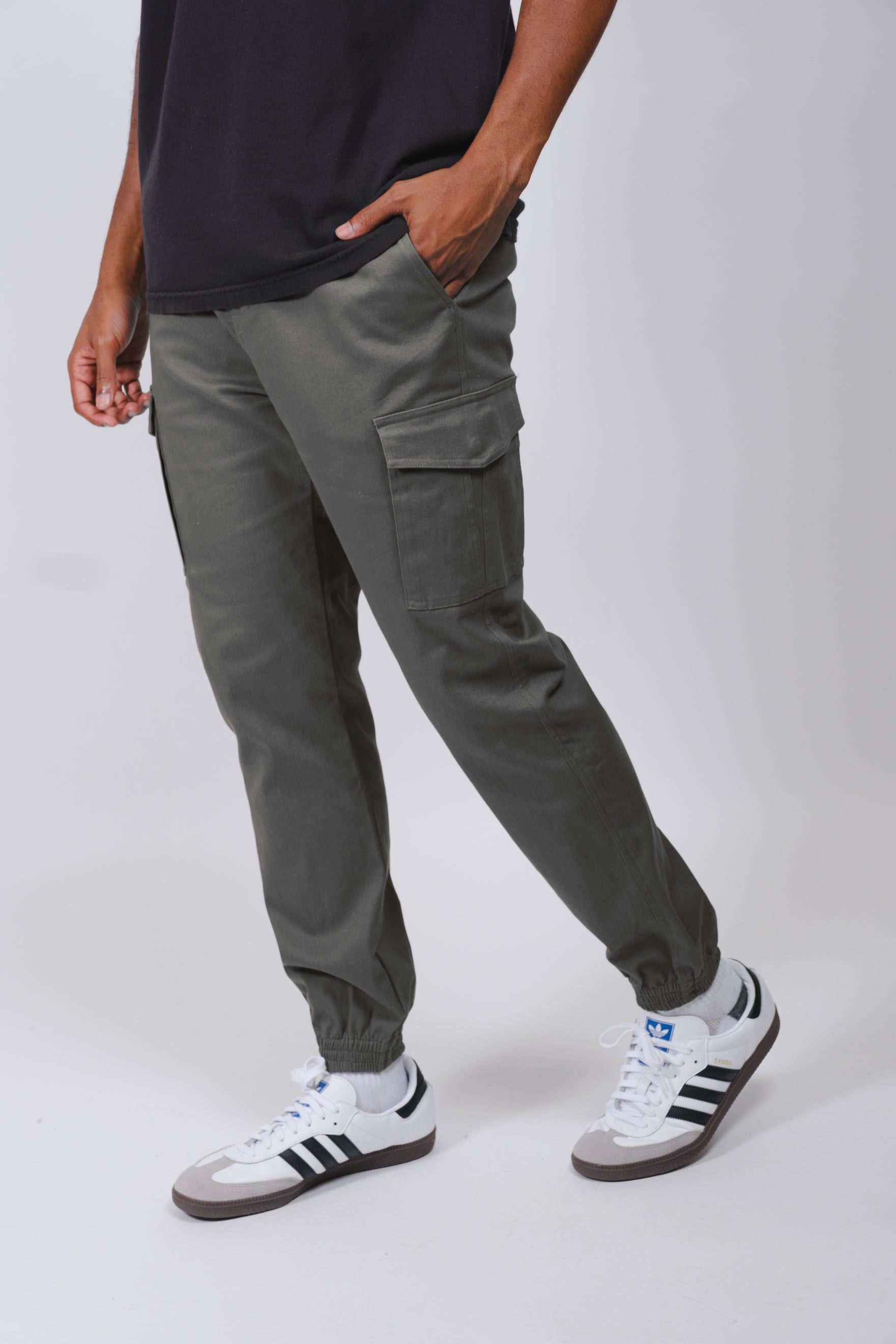  Cargo pocket joggers in twill fabric
#color_charcoal grey