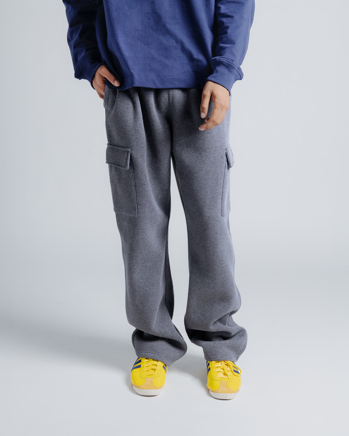Heavy Weight Open Hem Cargo Sweatpants in Charcoal grey