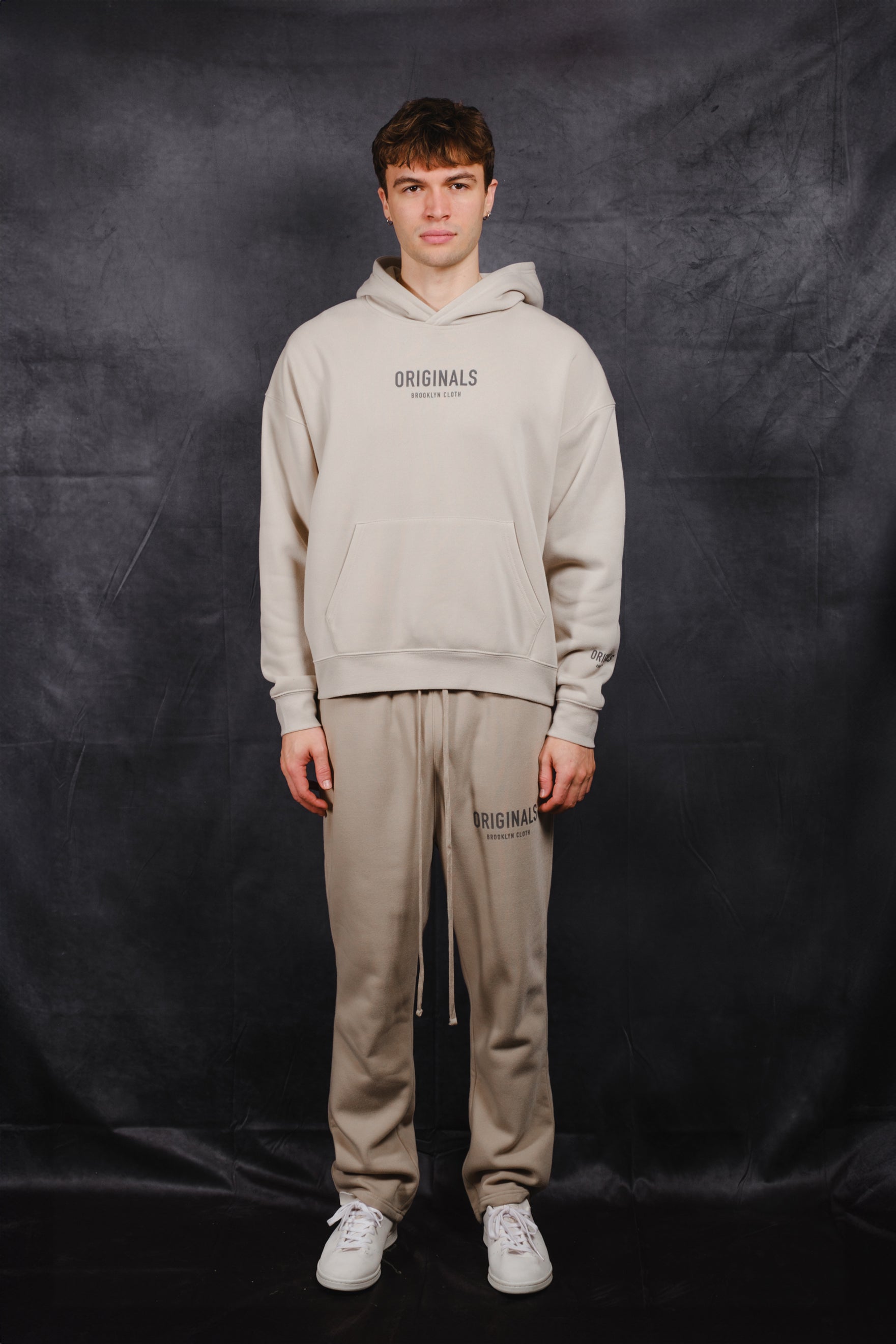 Men's fleece hoodie 
#color_pumice stone
