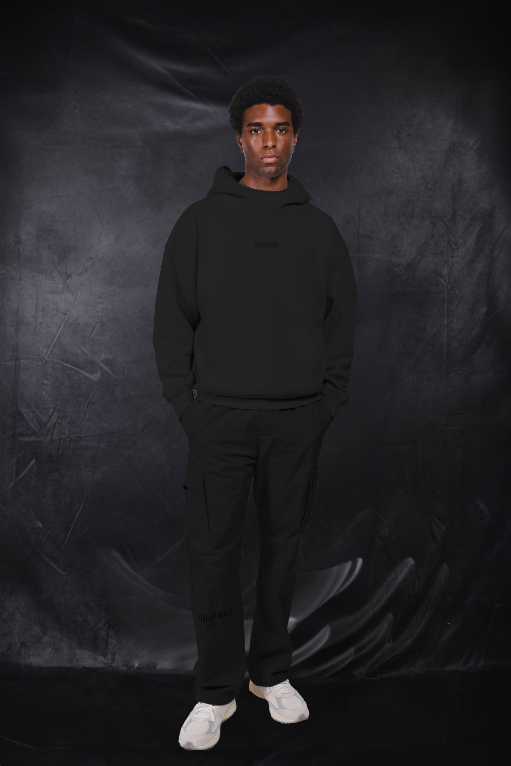 Basic Originals Rubber Patch Hoodie
#color_black