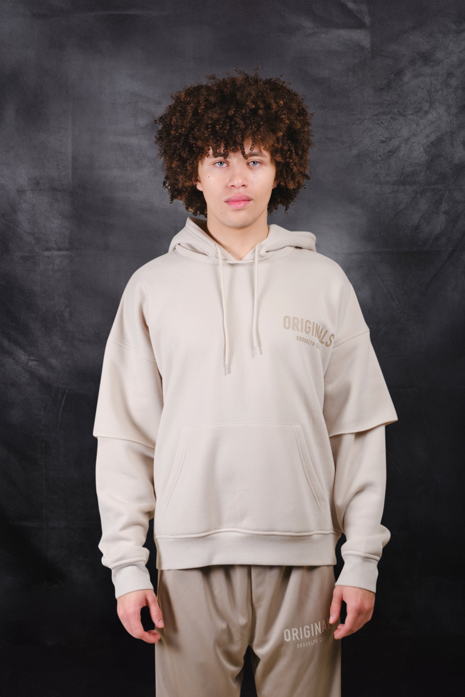 Men's "originals" pumice stone drawstring long sleeve hoodie. #color_pumice stone