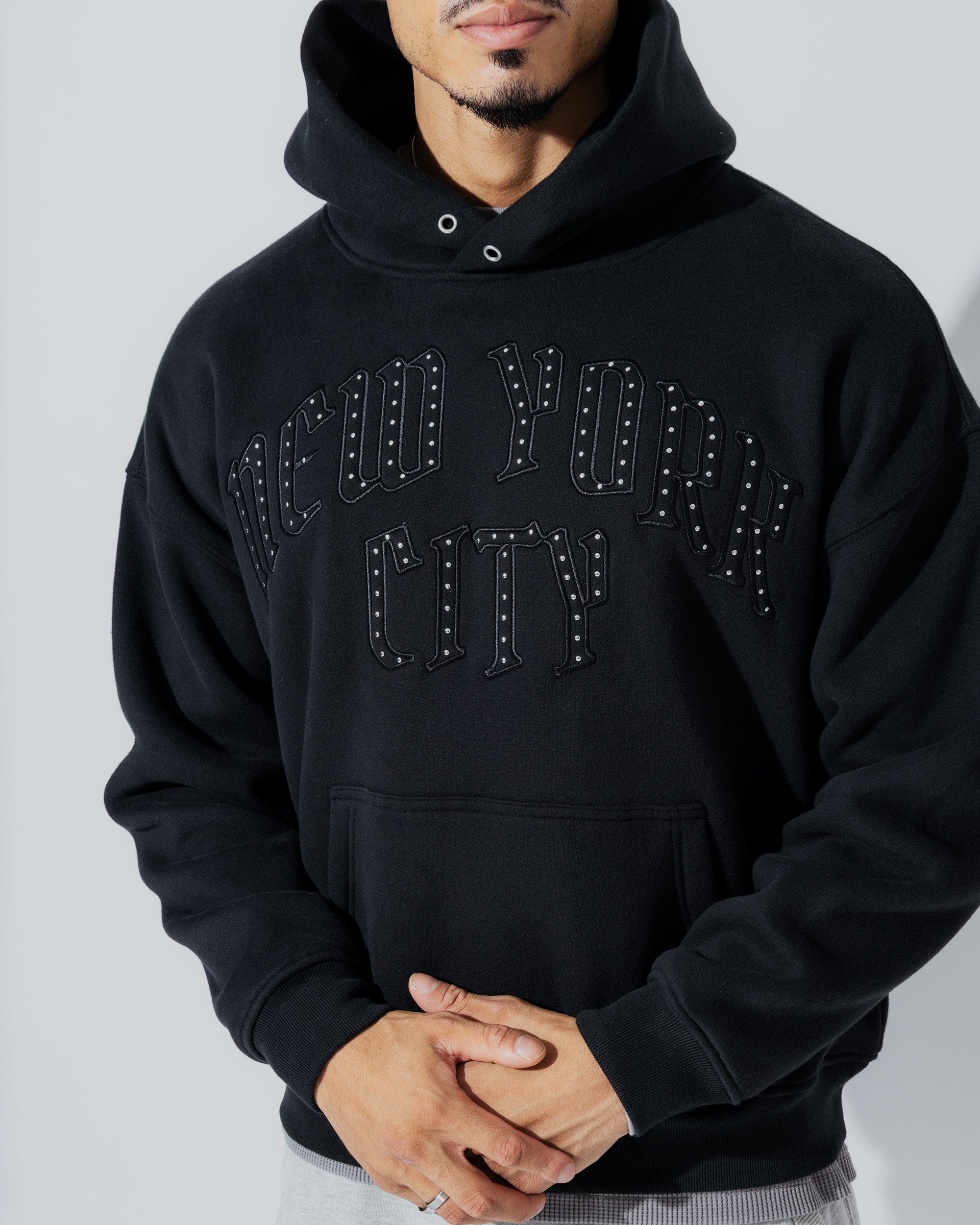 New York City Heavy Weight Pullover Hoodie in Black