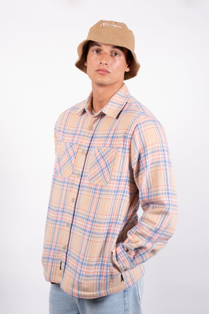 Heavyweight flannel shacket
#color_tan-blue-pink