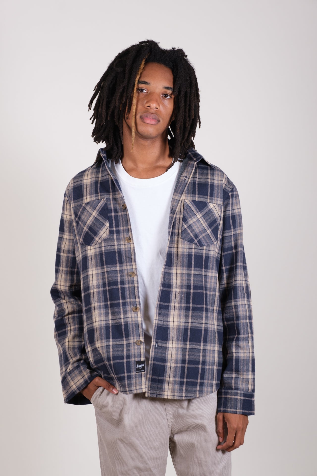 Cozy thermal-lined flannel shacket for men
#color_navy