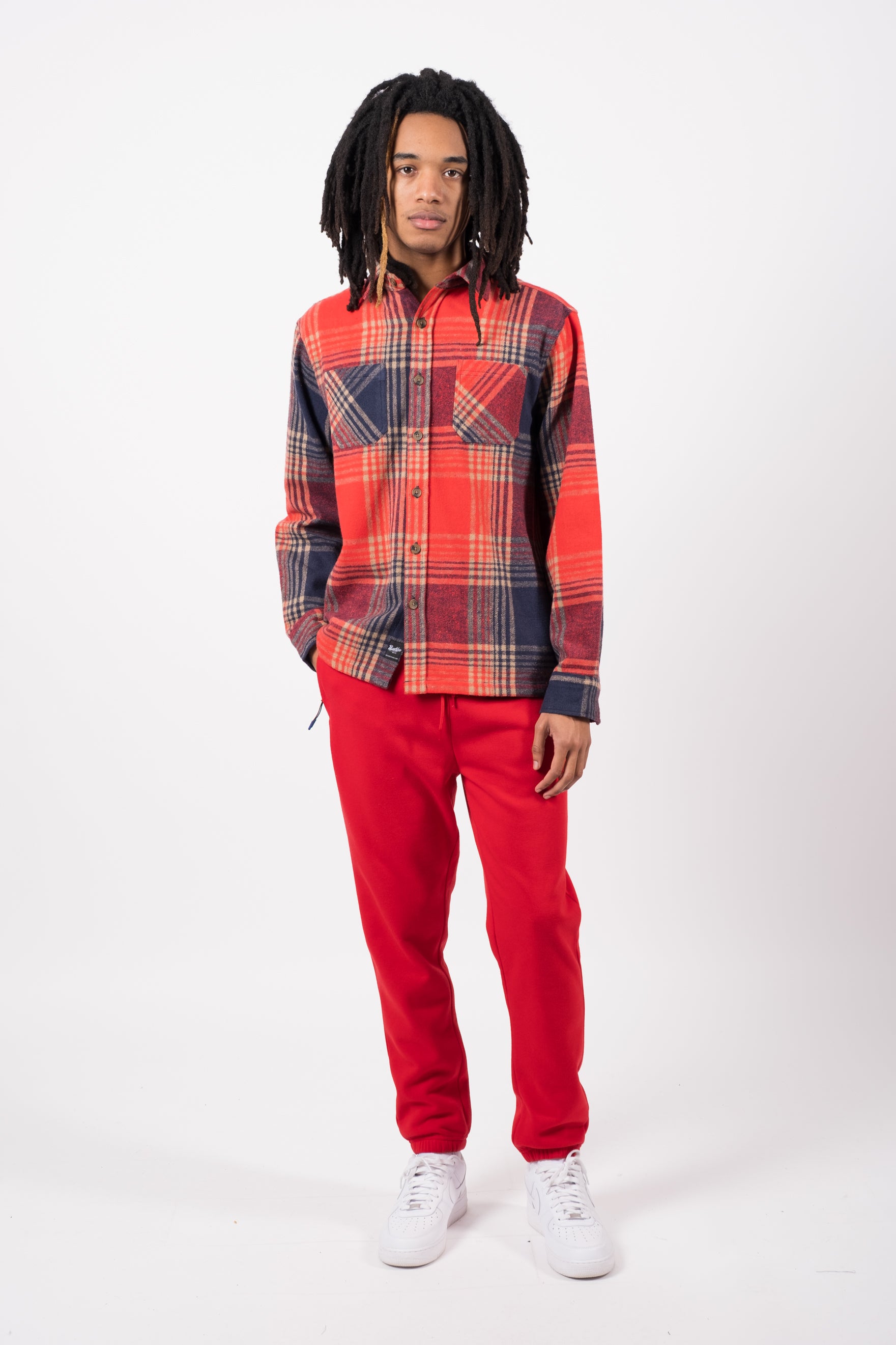 Flannel jacket with a shirt like fit
#color_red tan navy