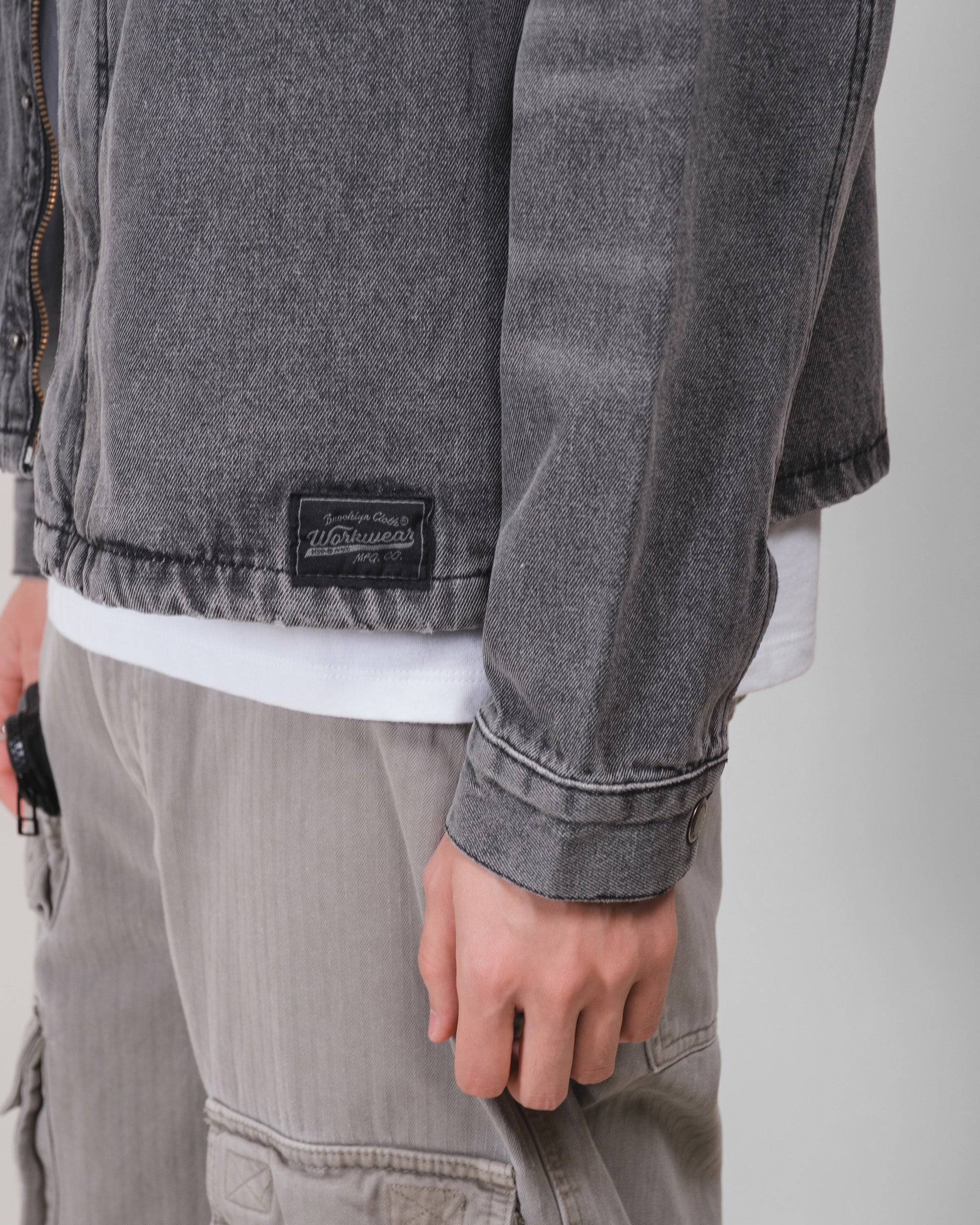 #color_black-stone-wash