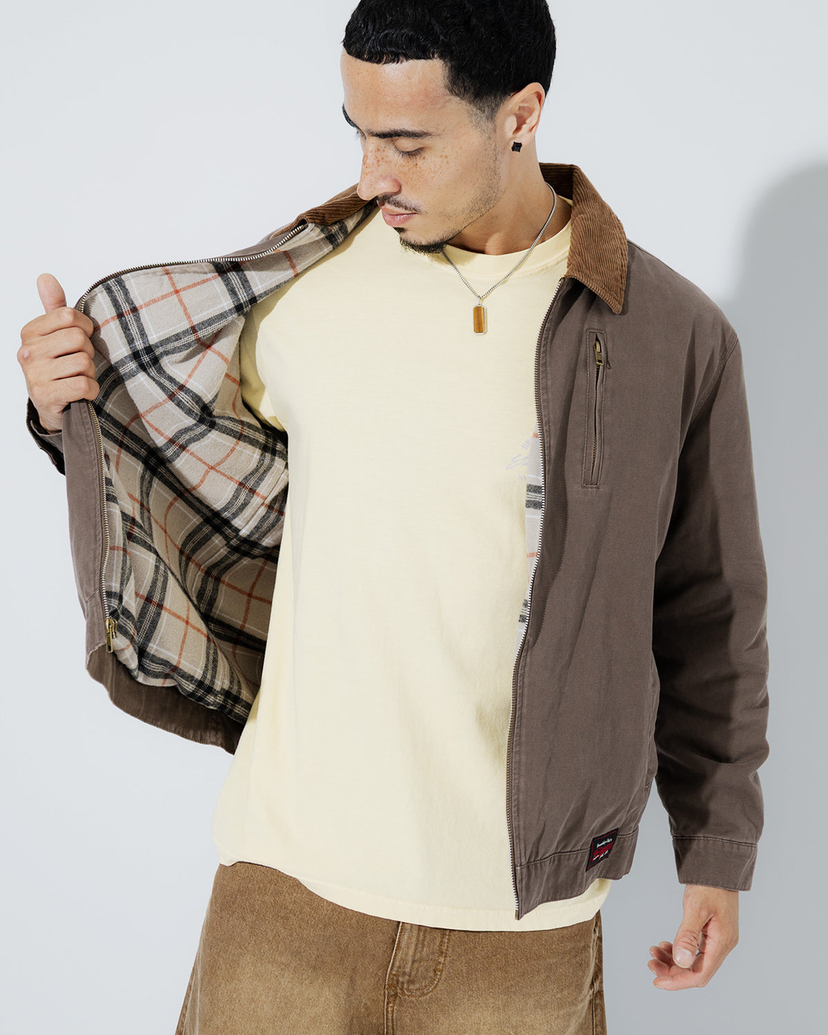 #color_brown