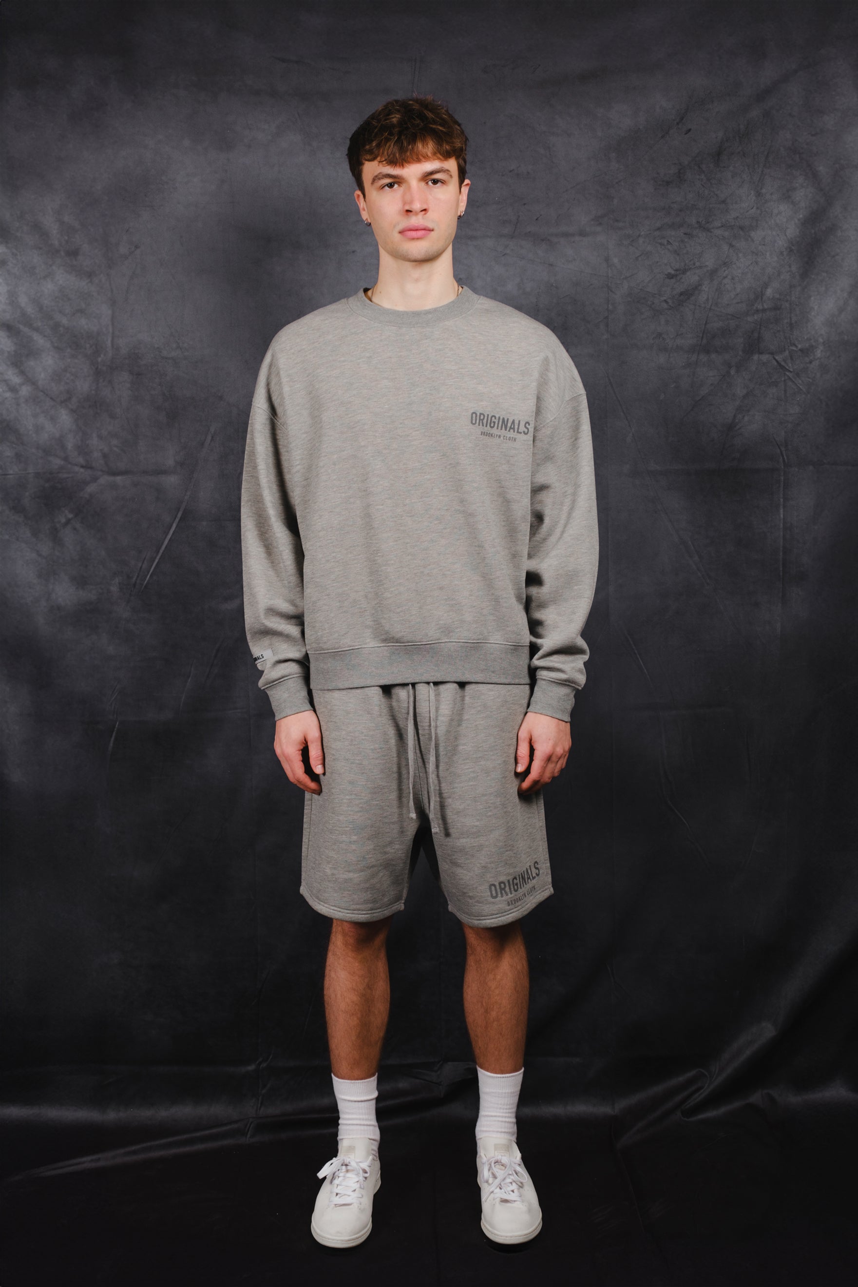 Comfort focused Originals Crewneck Sweatshirt with oversized fit
#color_dark oatmeal heather