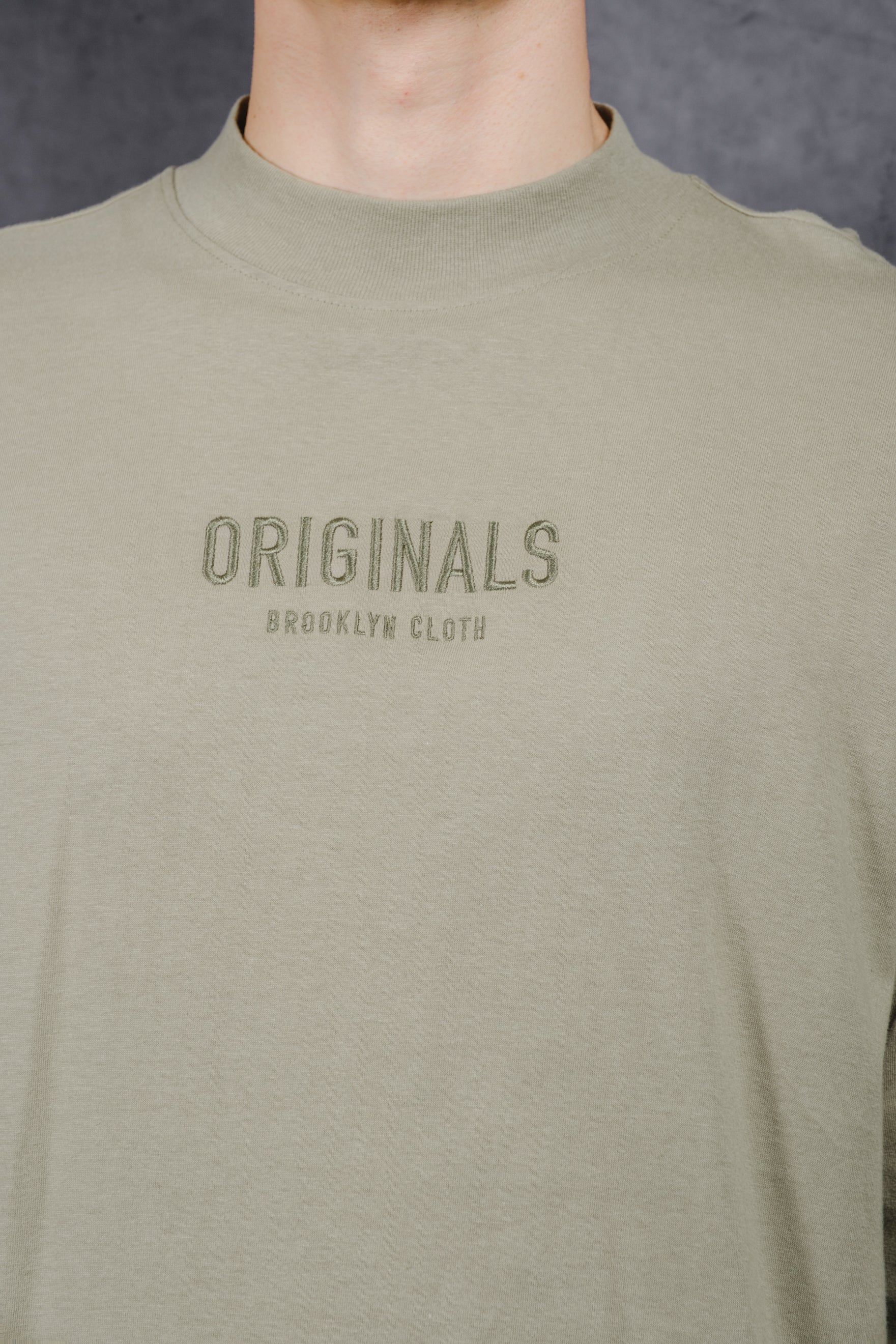 Relaxed fit Originals Long Sleeve Tee featuring tonal embroidery 
#color_sage