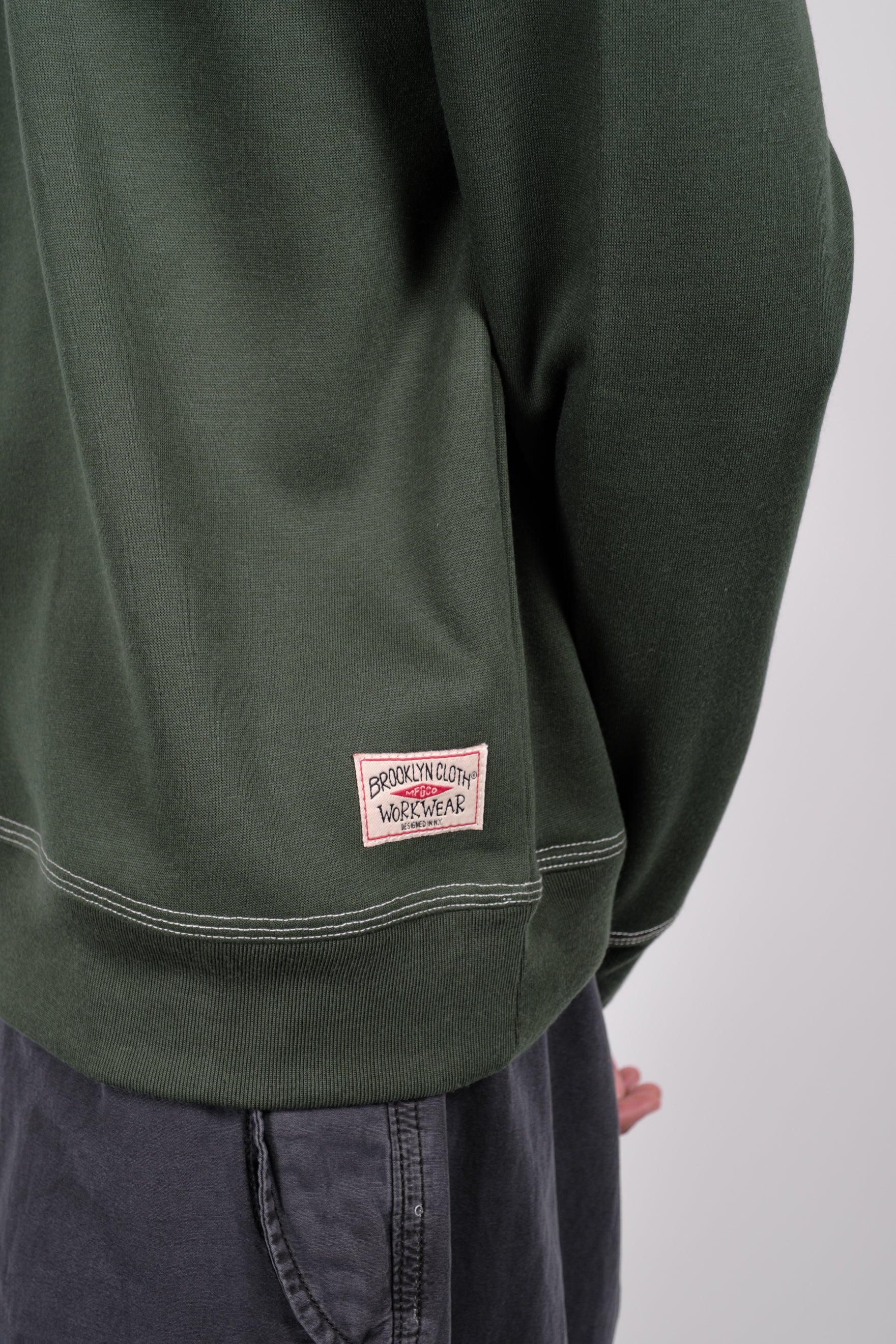 Vintage Inspired Contrast Stitch Crewneck
#color_hunter green