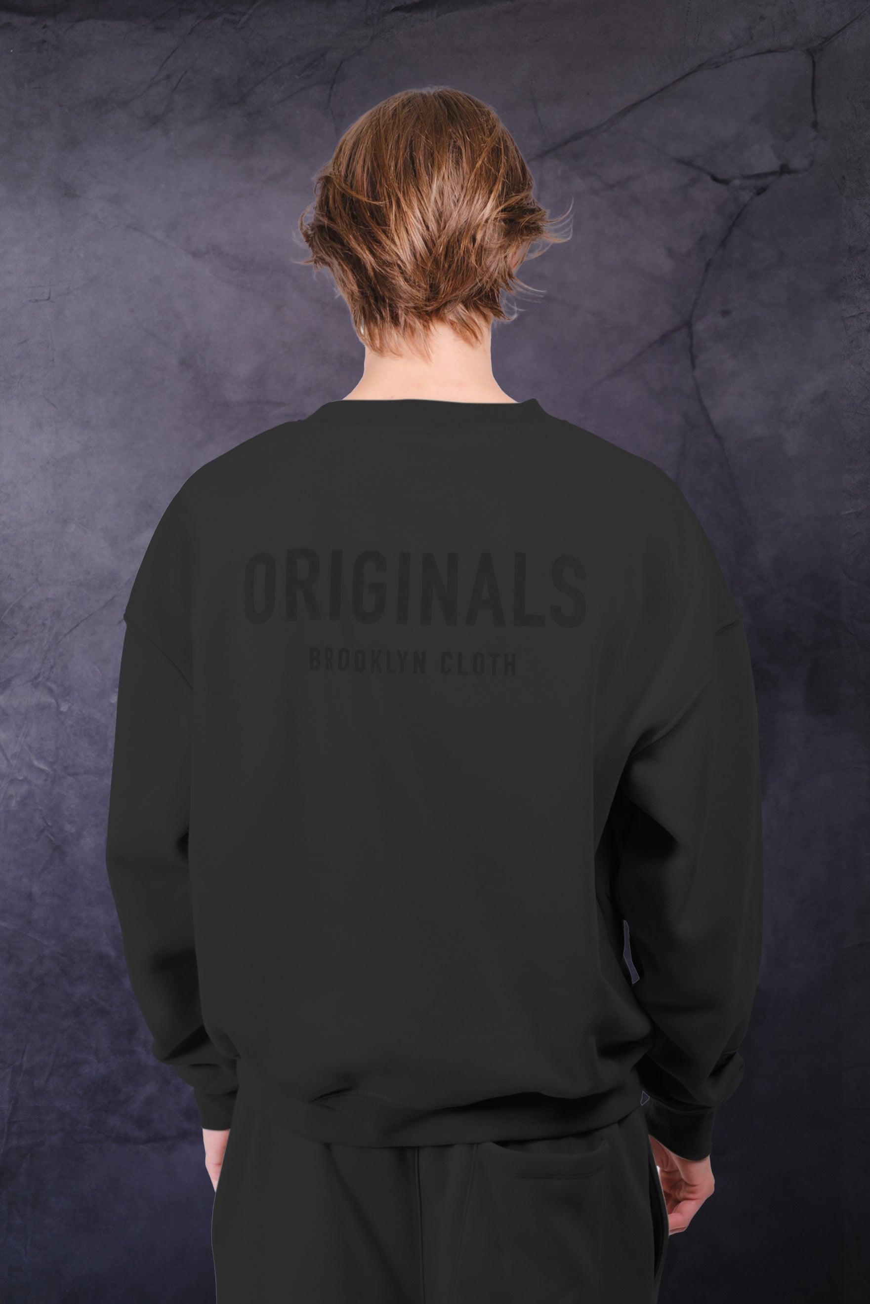 Brooklyn Cloth Originals Tonal Hd Fleece Crew with relaxed, textured fit
#color_dusty black