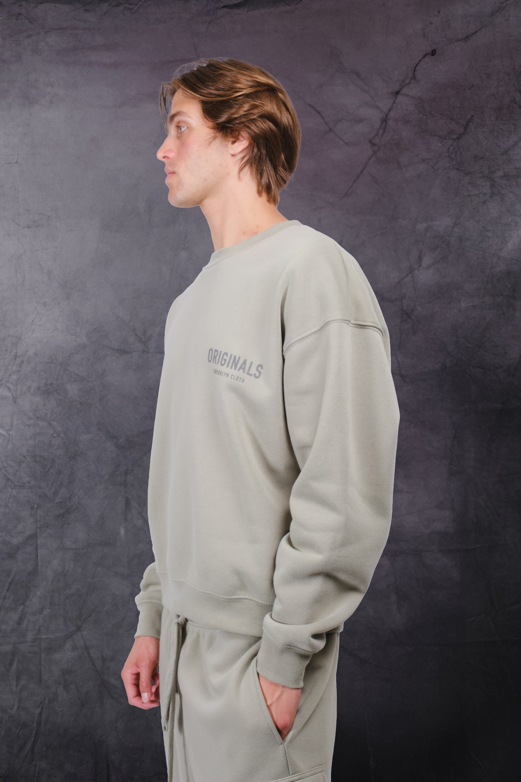 Brooklyn Cloth fleece crew with Originals Hd tonal textured logo
#color_sage