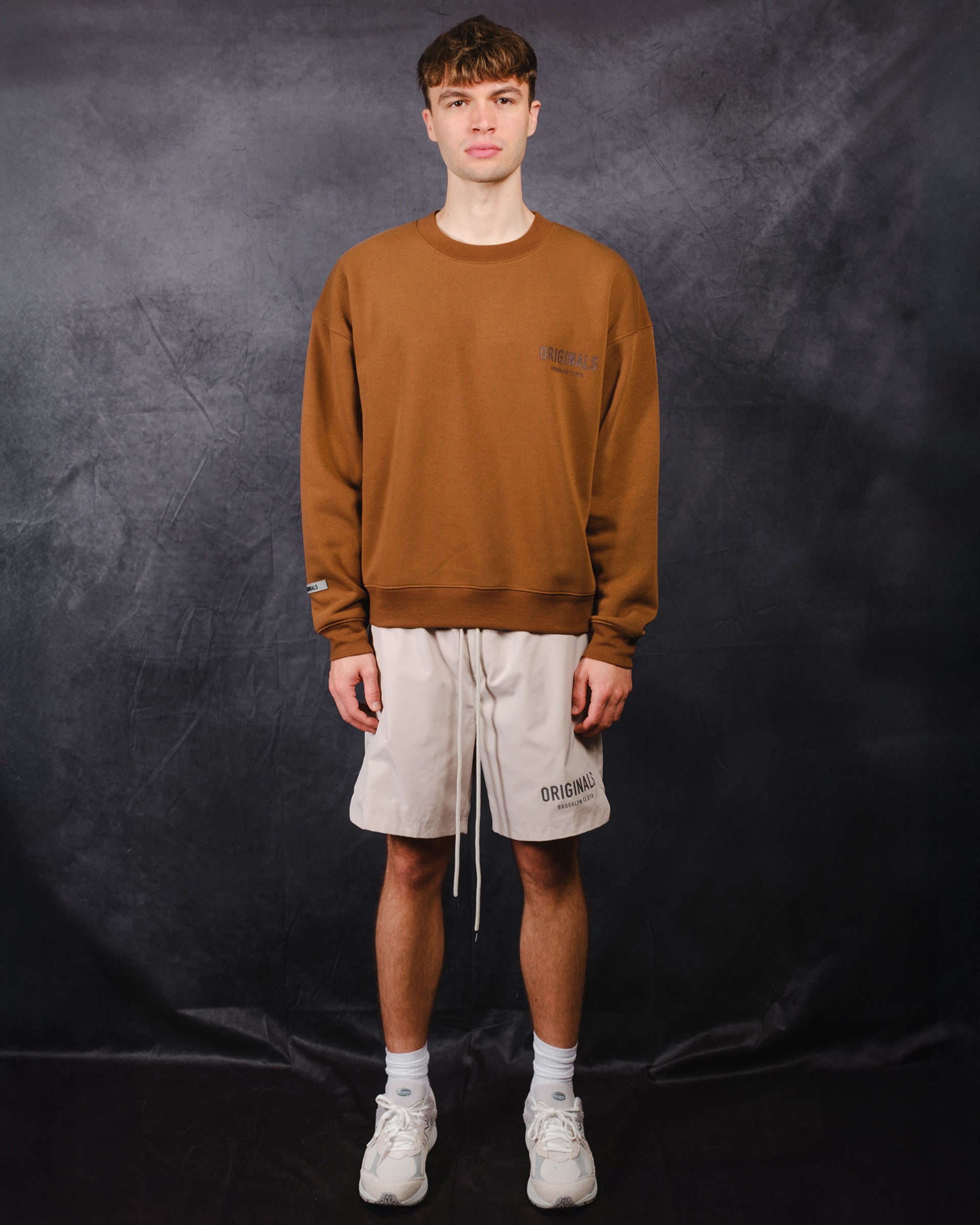 Brooklyn Cloth Originals Tonal Hd Fleece Crew with relaxed fit
#color_toffee